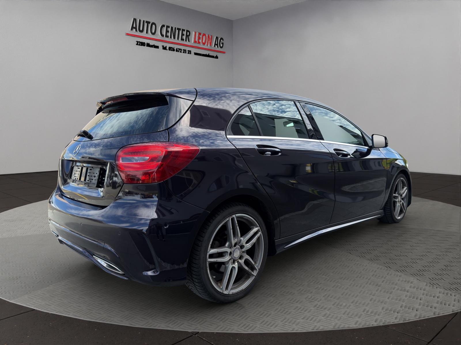 MERCEDES-BENZ A 180 AMG Line-image-5