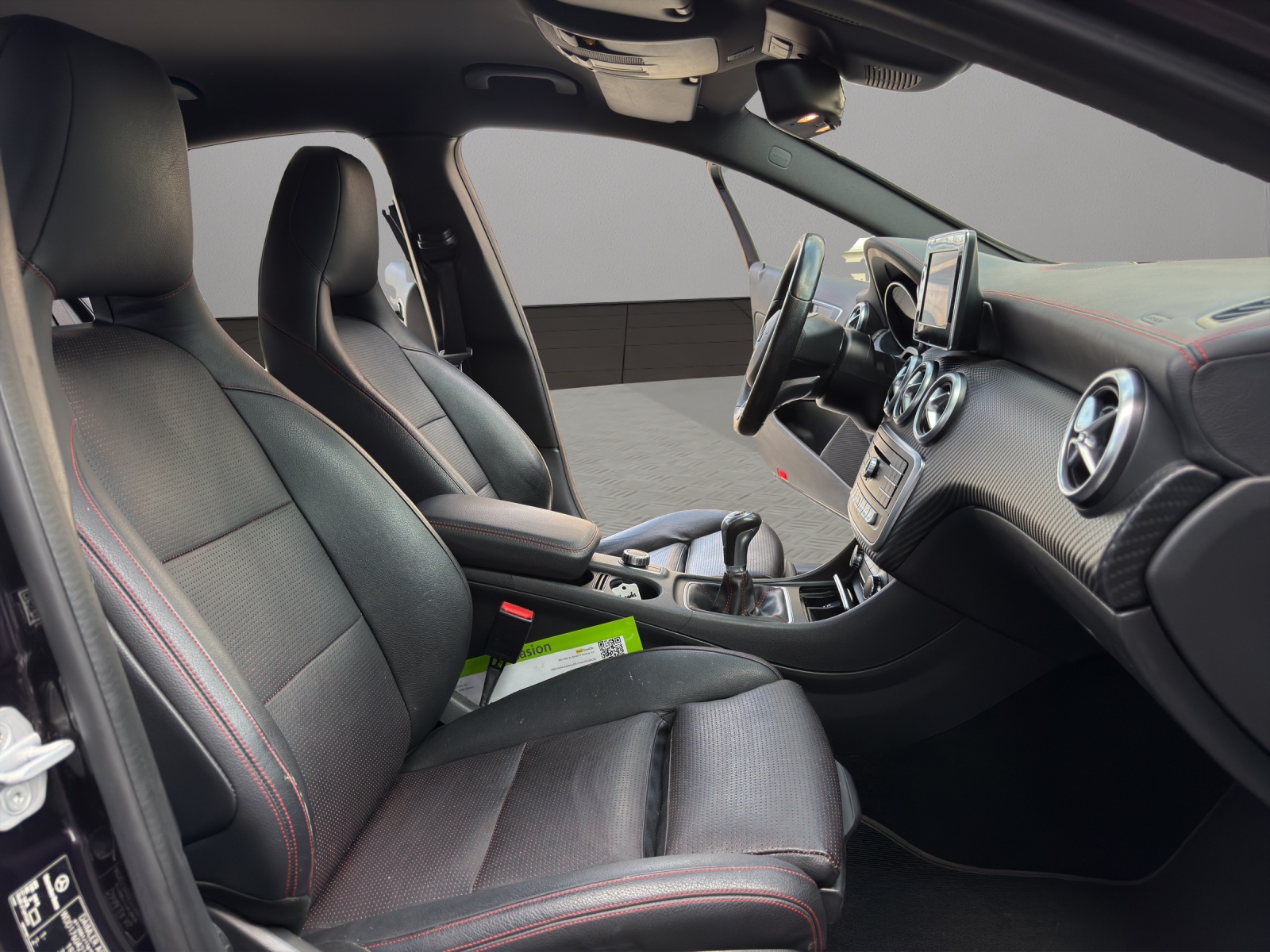 MERCEDES-BENZ A 180 AMG Line-image-16