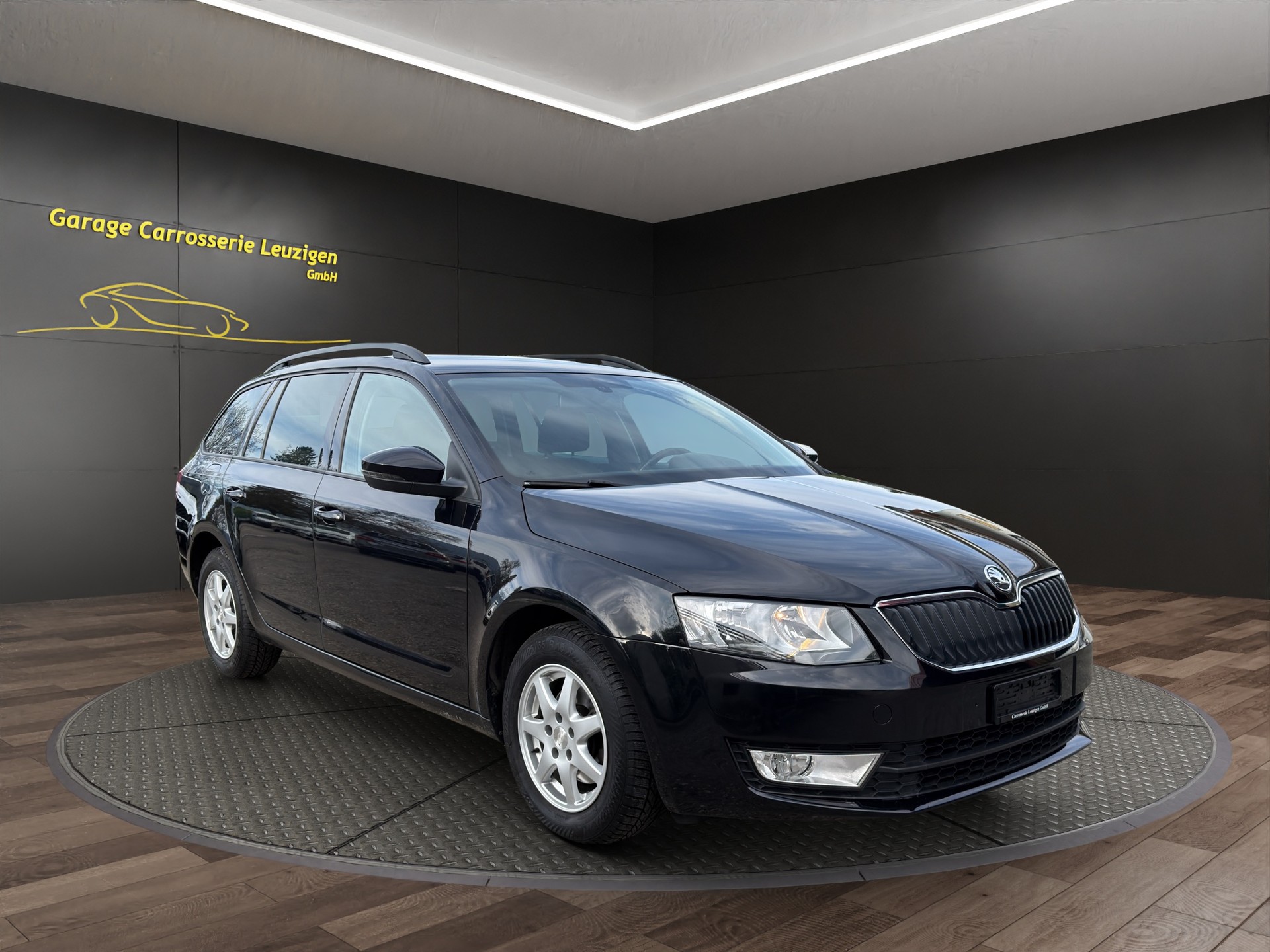 SKODA Octavia Combi 1.6 TDI Elegance DSG-image-0
