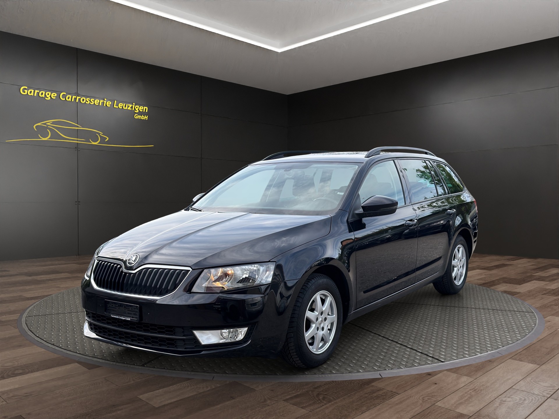 SKODA Octavia Combi 1.6 TDI Elegance DSG-image-1