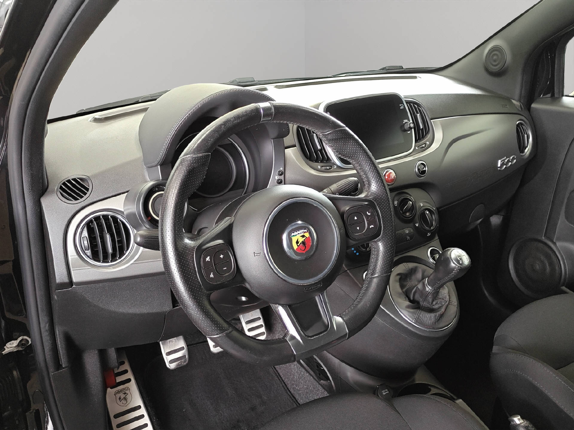 FIAT 595 Abarth 1.4 T-Jet 160 Pista-image-12