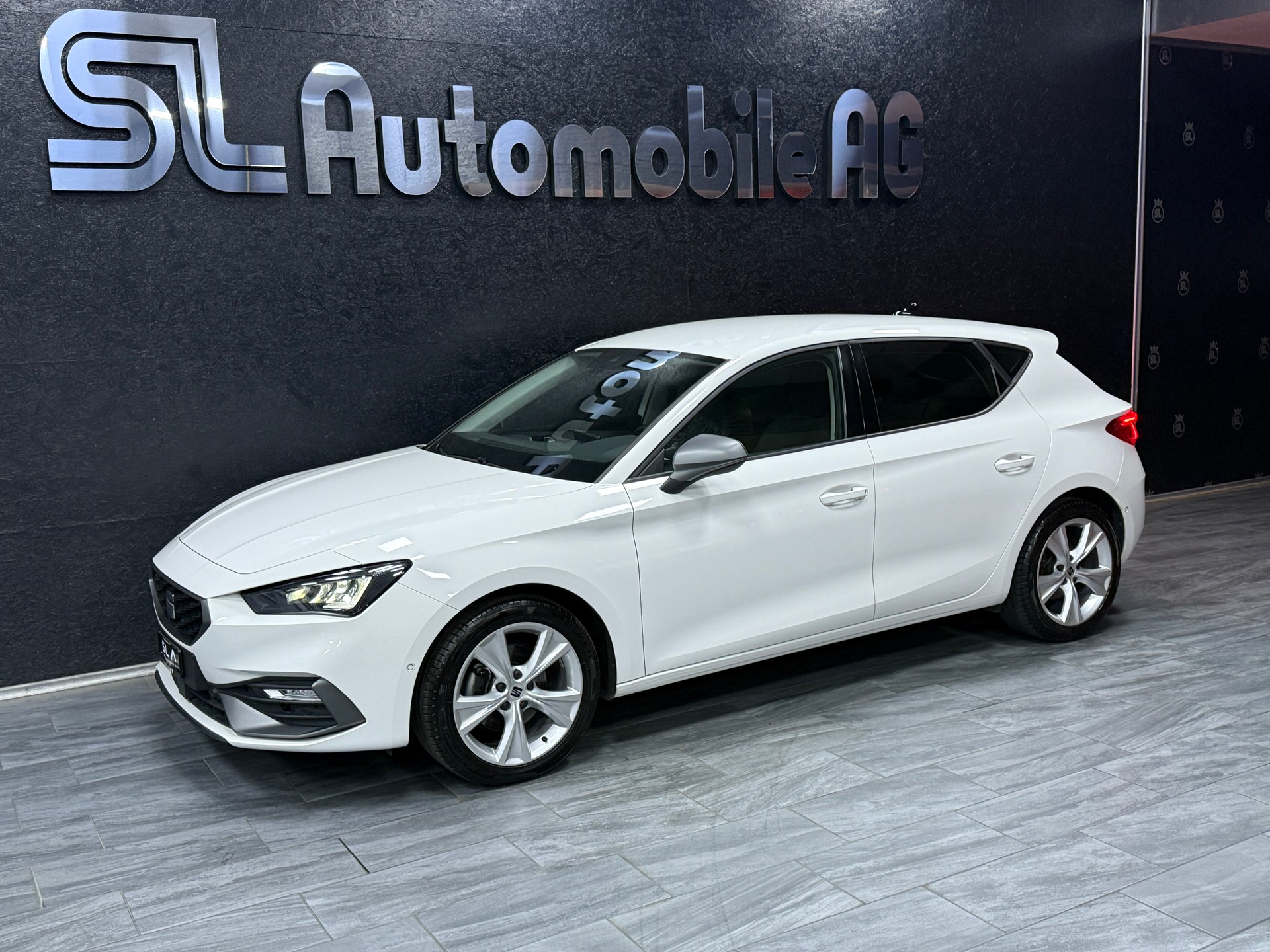 SEAT Leon 2.0 TDI EVO DSG Style-image-2