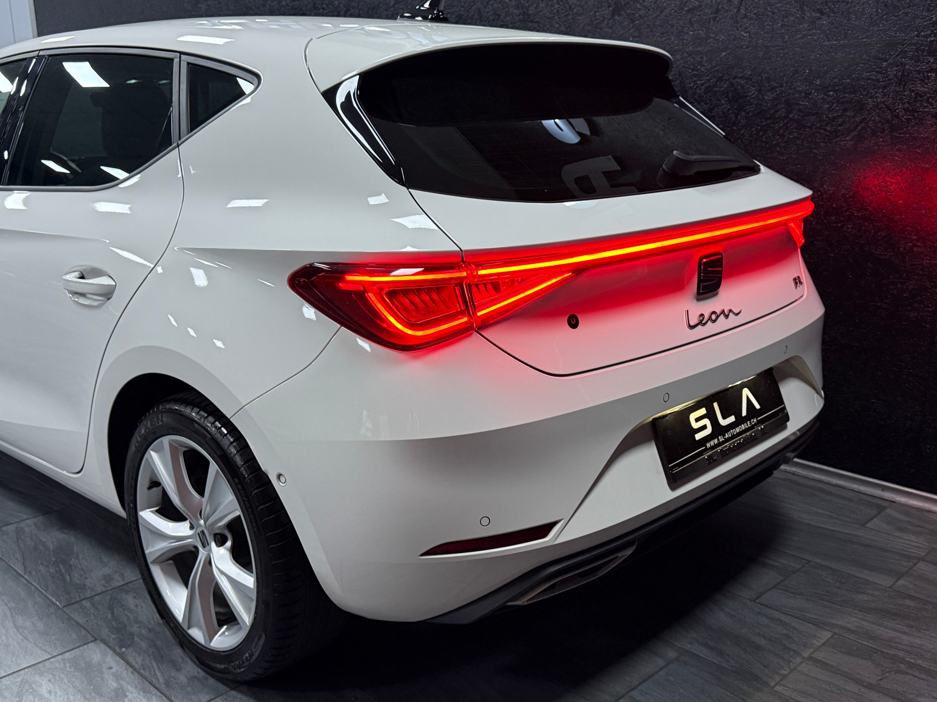 SEAT Leon 2.0 TDI EVO DSG Style-image-5