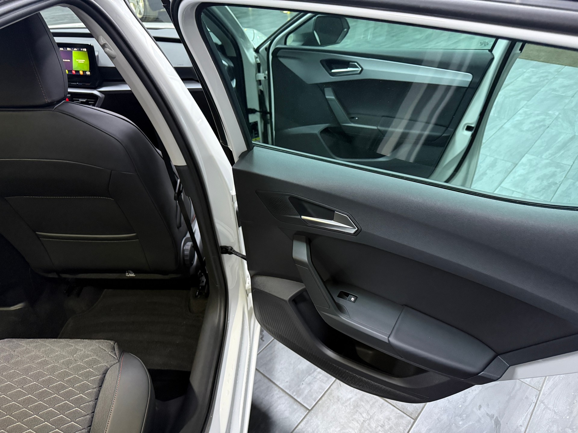 SEAT Leon 2.0 TDI EVO DSG Style-image-15