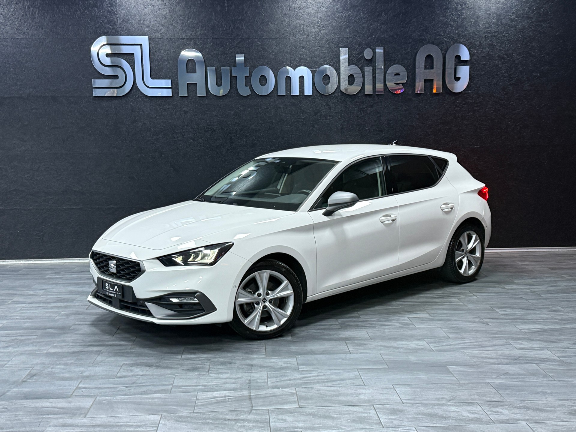 SEAT Leon 2.0 TDI EVO DSG Style-image-0