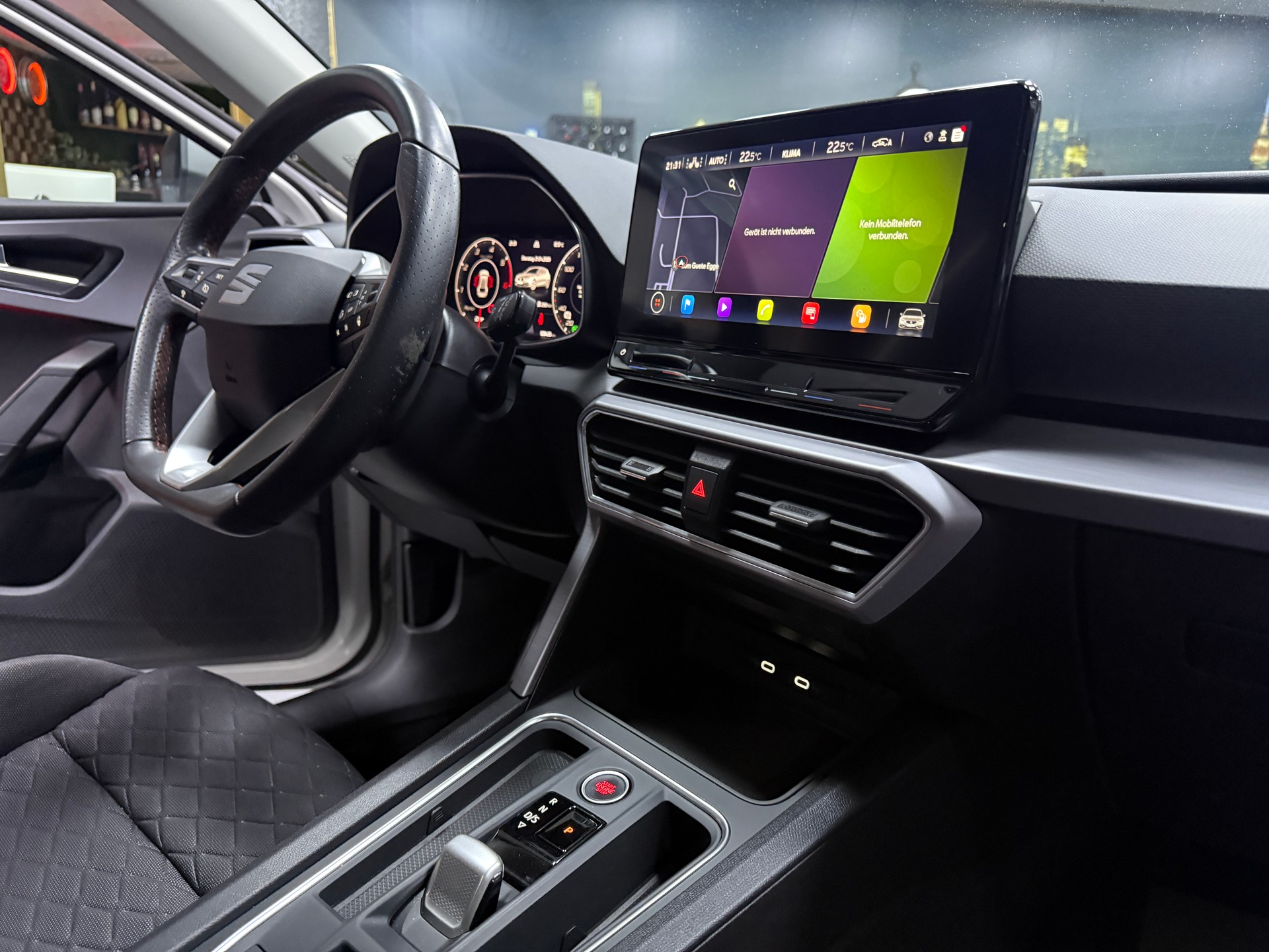 SEAT Leon 2.0 TDI EVO DSG Style-image-12