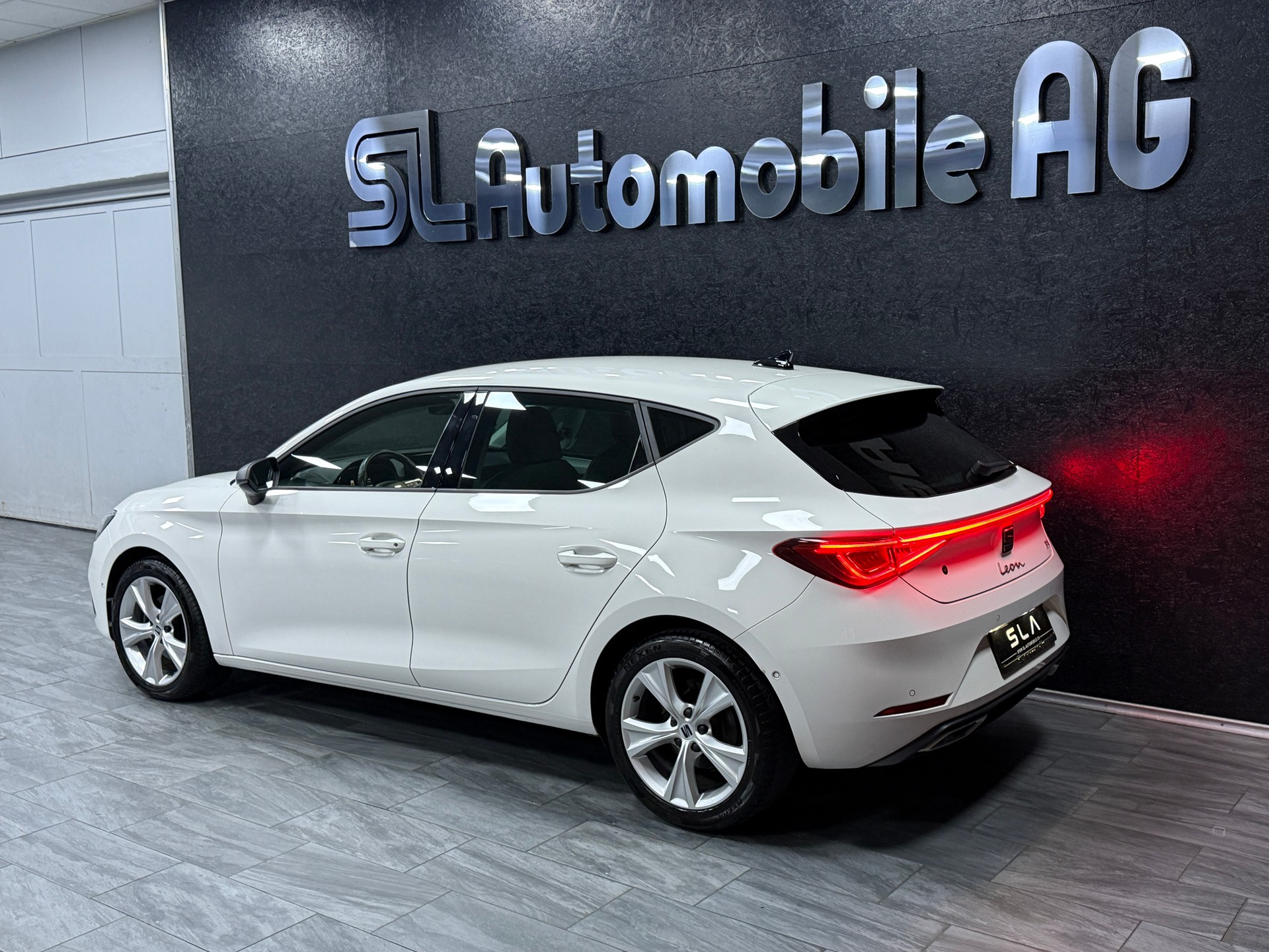 SEAT Leon 2.0 TDI EVO DSG Style-image-4