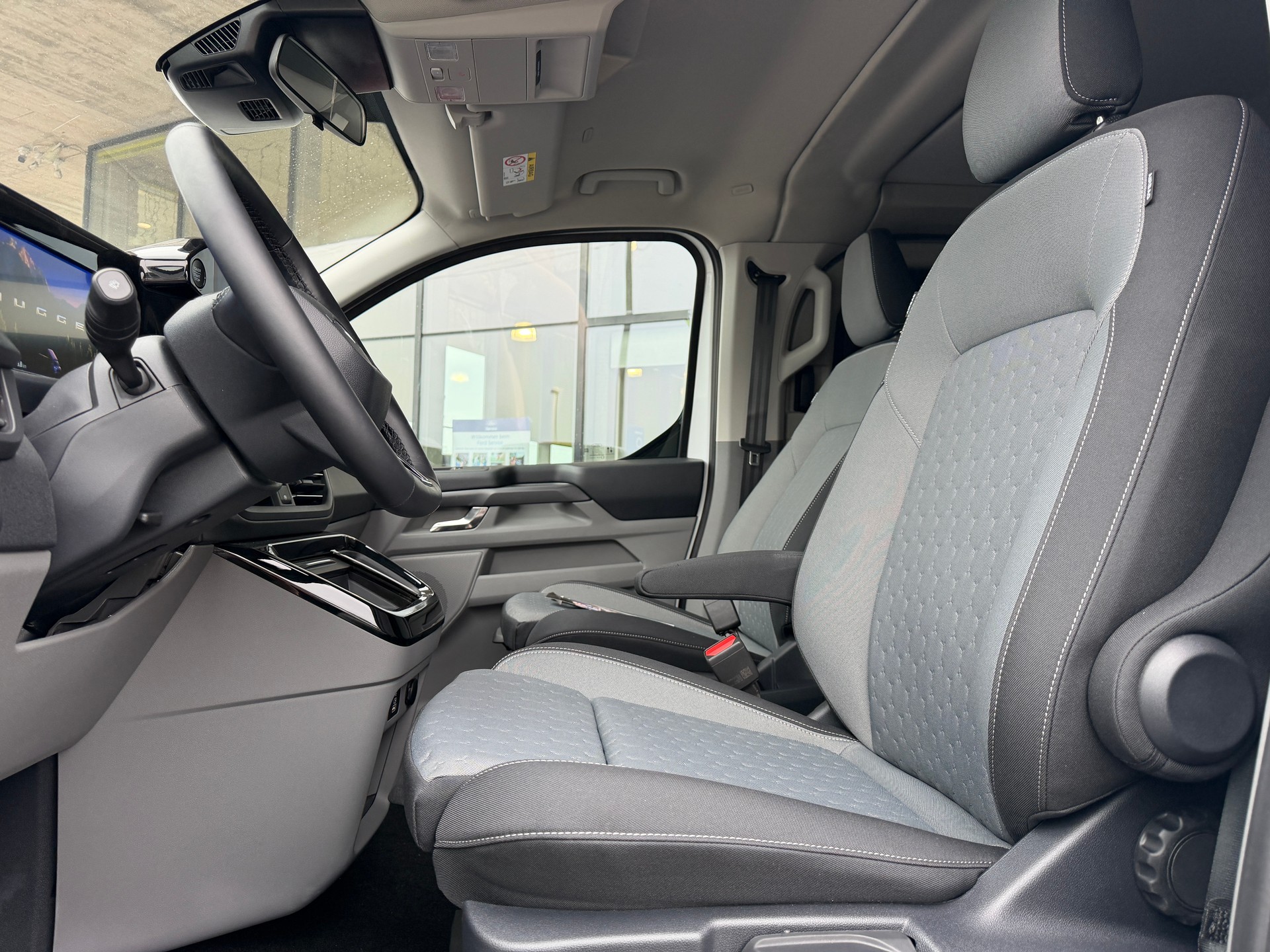 FORD Transit Custom Nugget 320 L1H1 Aut. Titanium-image-8