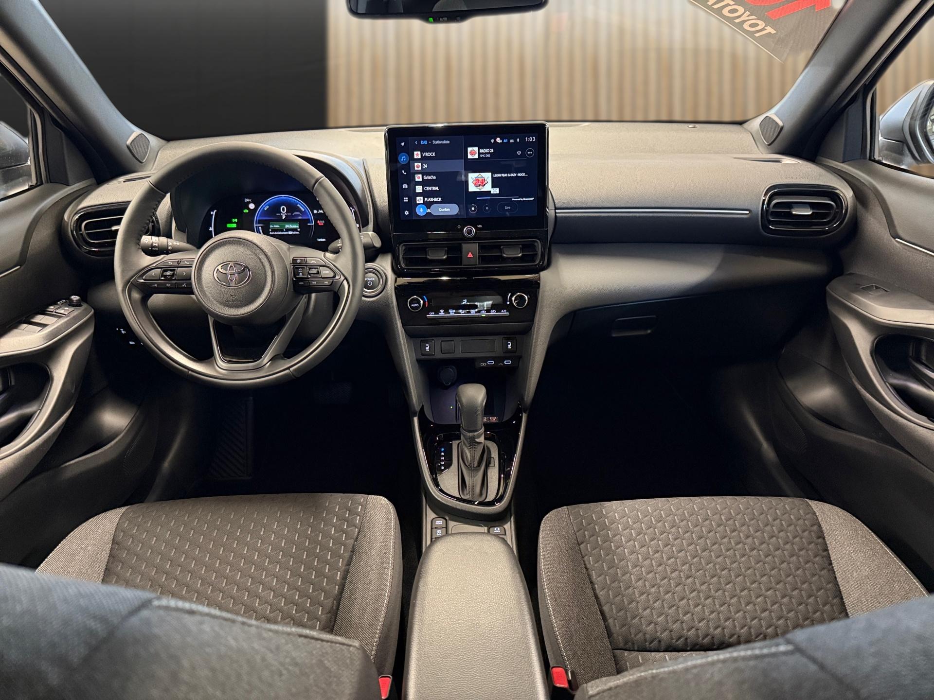 TOYOTA Yaris Cross 1.5 Trend e-CVT-image-11