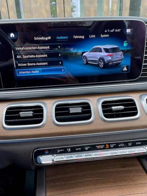 MERCEDES-BENZ GLE 300 d 4Matic AMG Line 9G-Tronic-image-23