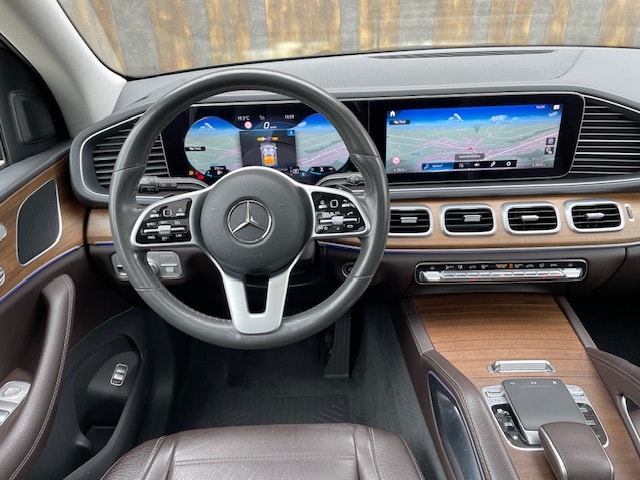 MERCEDES-BENZ GLE 300 d 4Matic AMG Line 9G-Tronic-image-17