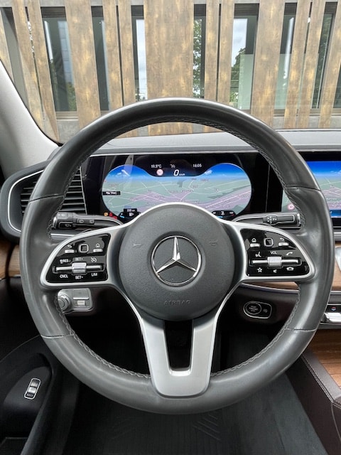 MERCEDES-BENZ GLE 300 d 4Matic AMG Line 9G-Tronic-image-18