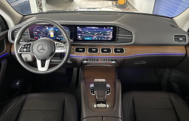 MERCEDES-BENZ GLE 300 d 4Matic AMG Line 9G-Tronic-image-16