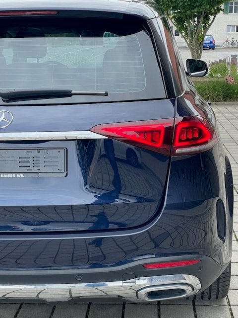 MERCEDES-BENZ GLE 300 d 4Matic AMG Line 9G-Tronic-image-6