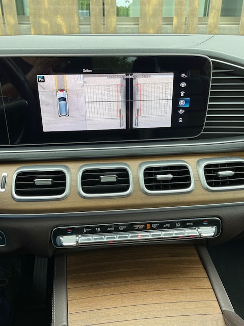 MERCEDES-BENZ GLE 300 d 4Matic AMG Line 9G-Tronic-image-22