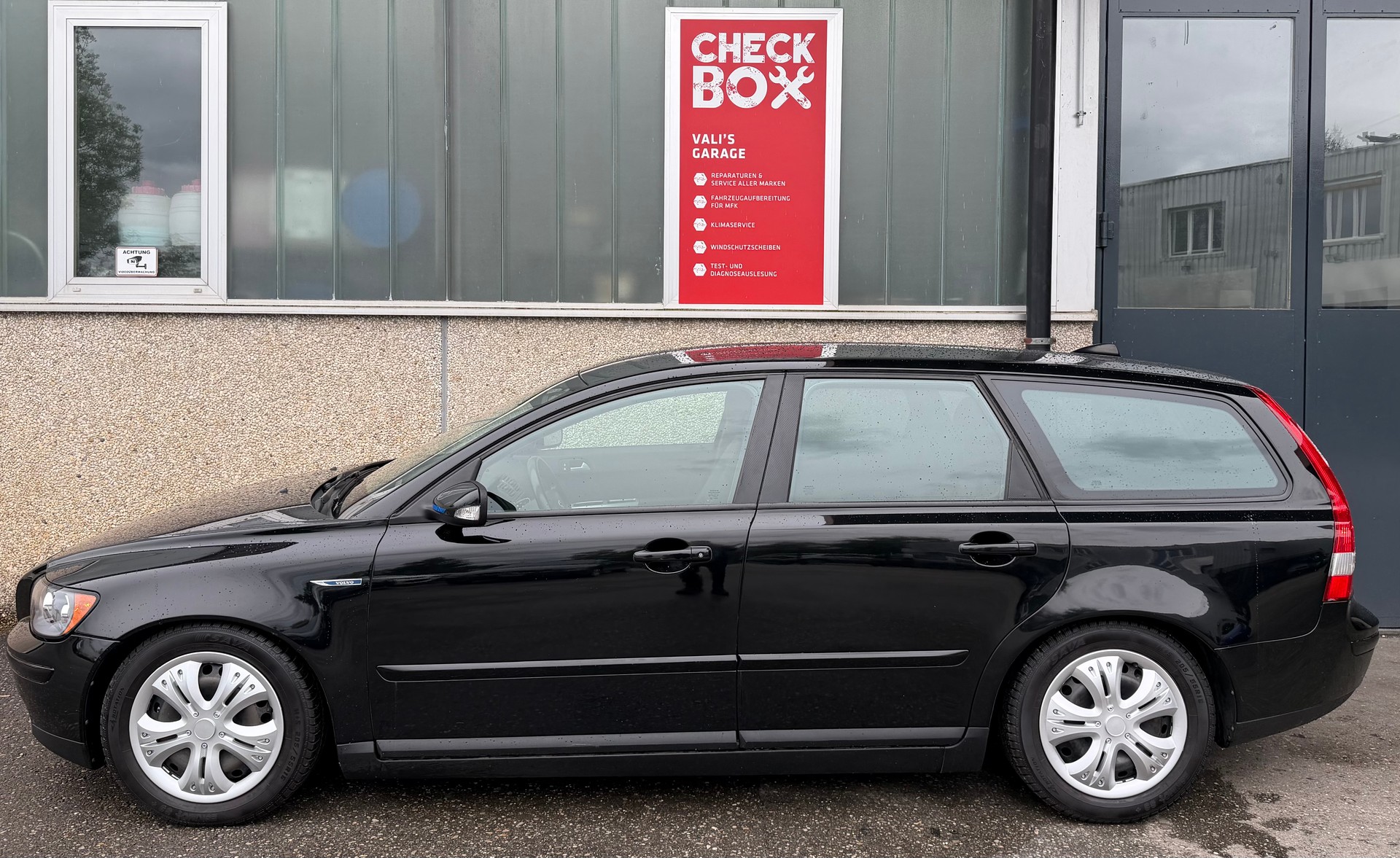 VOLVO V50 2.0D Summum-image-1