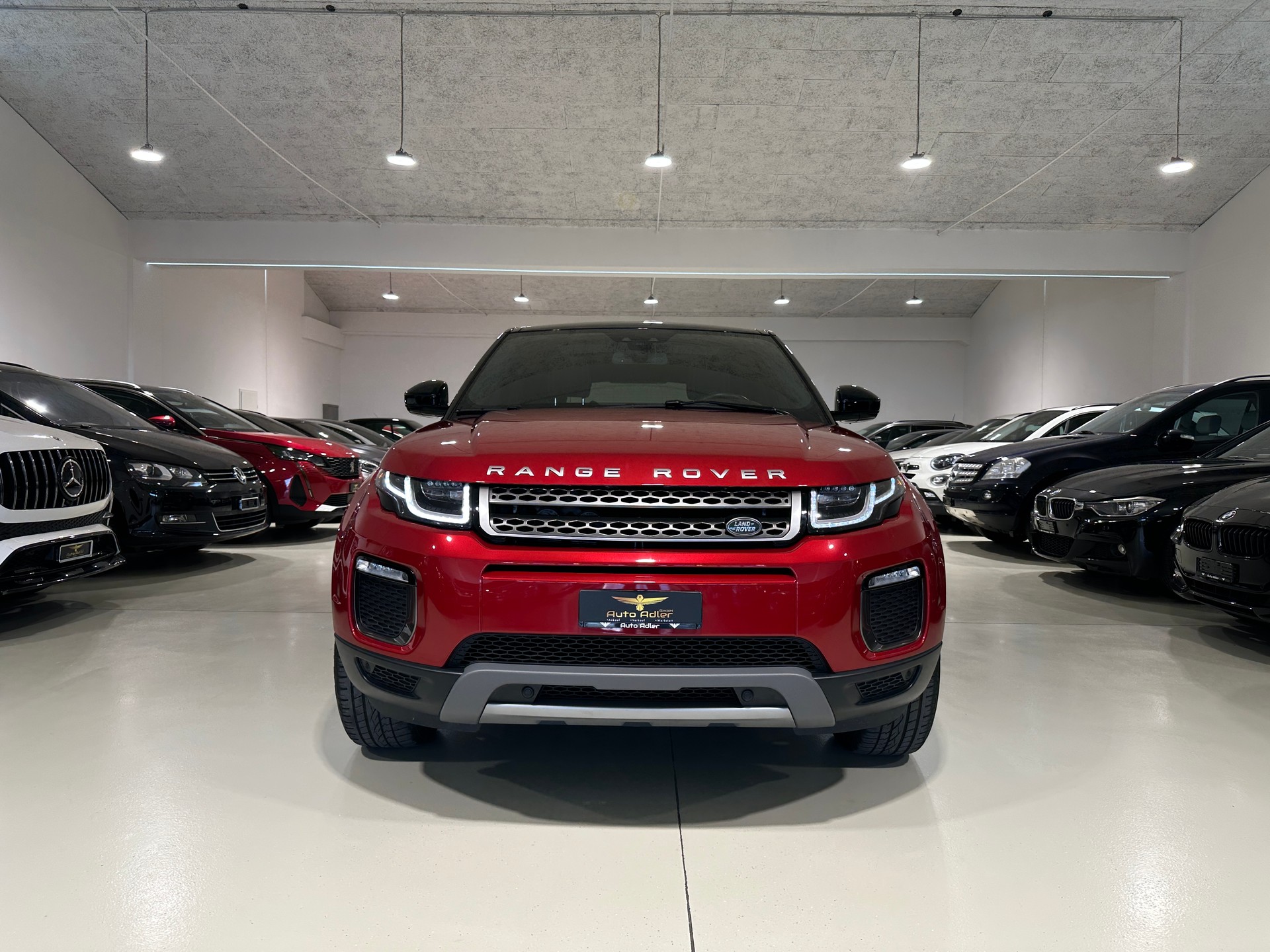 LAND ROVER Range Rover Evoque 2.0 TD4 SE Dynamic AT9-image-0