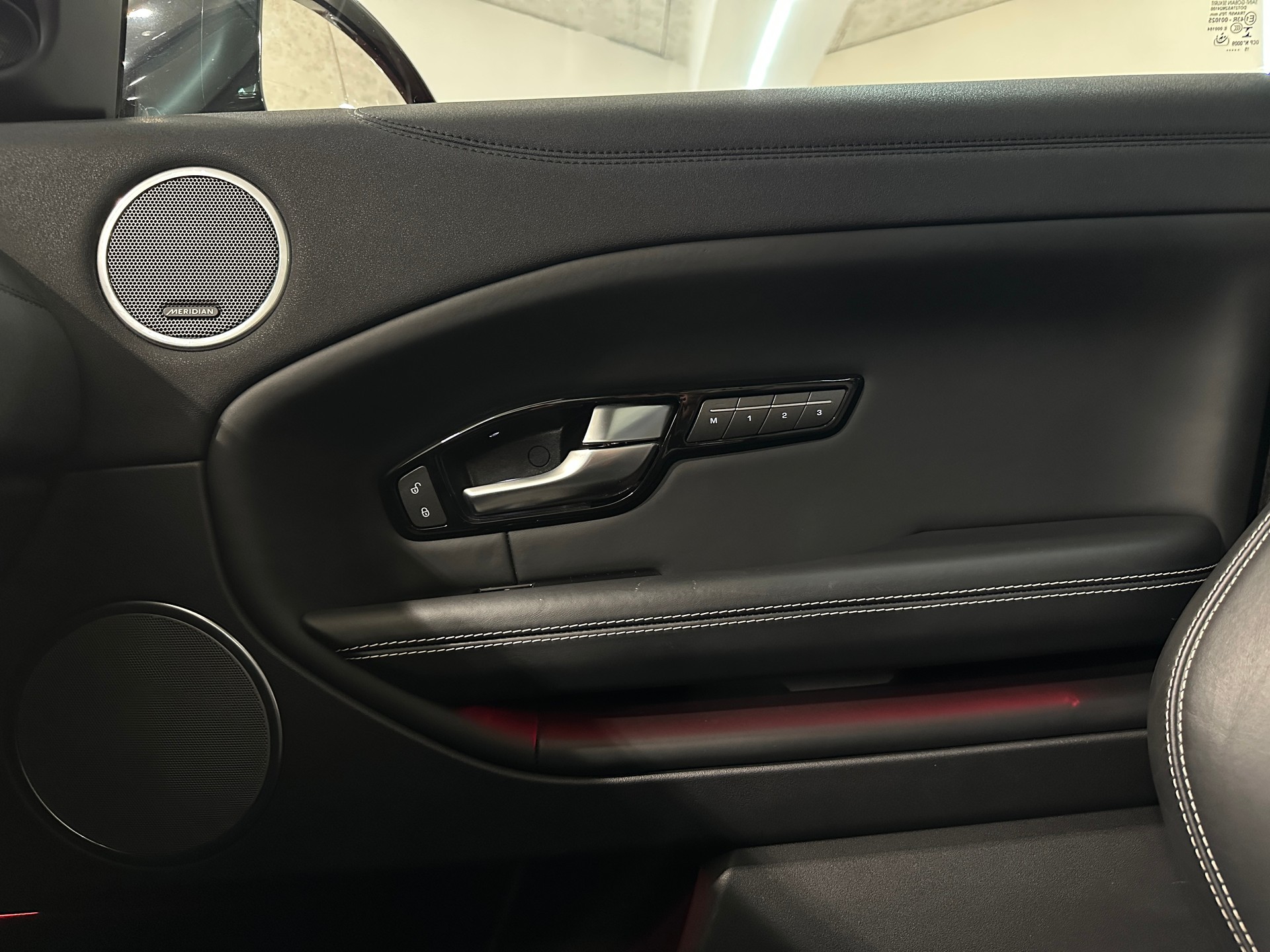 LAND ROVER Range Rover Evoque 2.0 TD4 SE Dynamic AT9-image-27