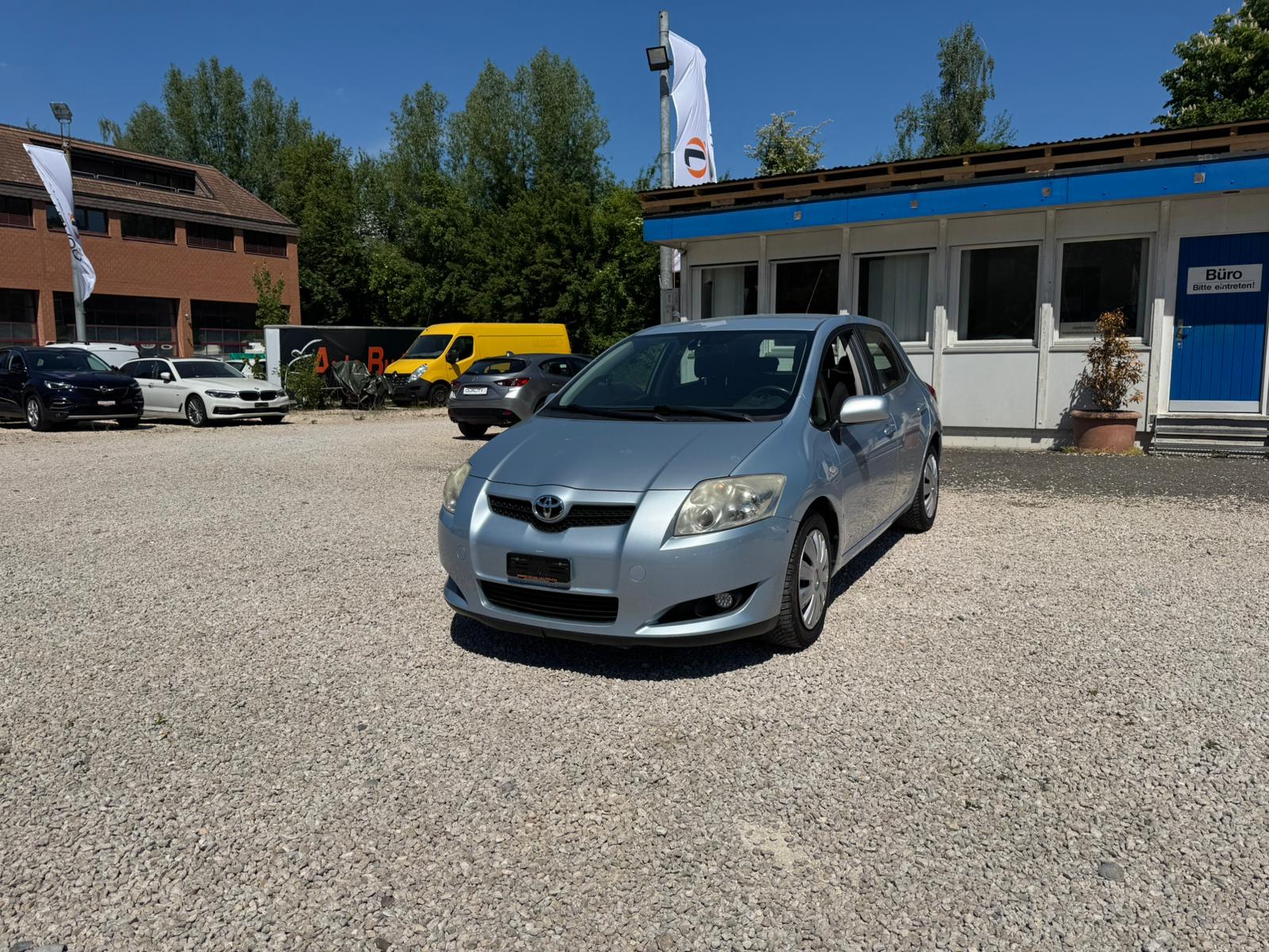 TOYOTA Auris 2.0 D-4D Linea Luna-showroom-element-1