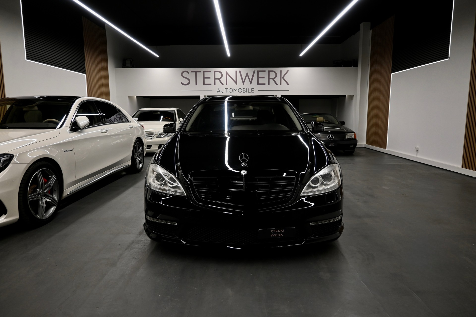 MERCEDES-BENZ S 65 AMG L Automatic-showroom-element-1