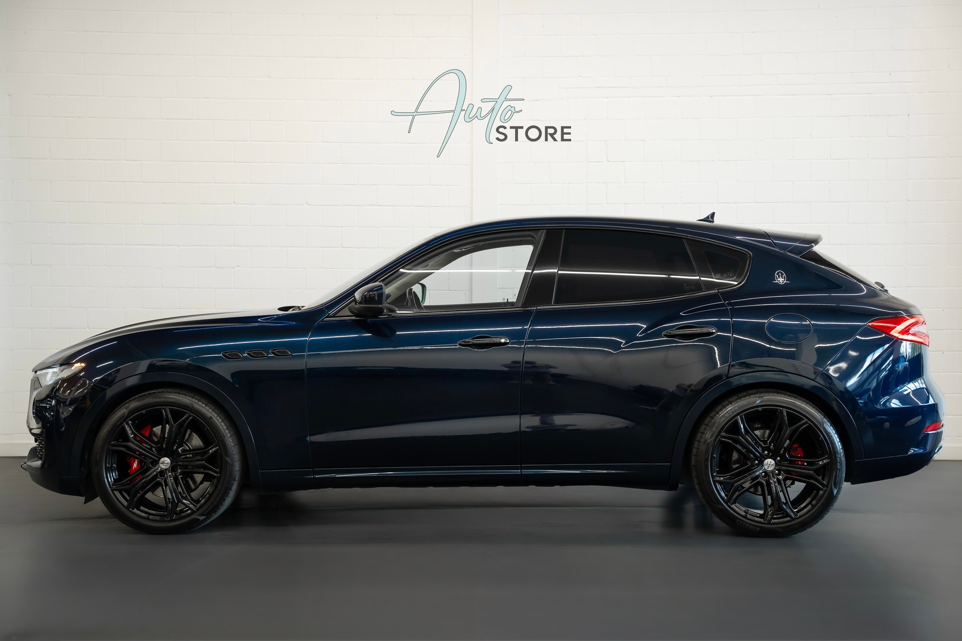 MASERATI Levante S 3.0V6 GranLusso Automatica-showroom-element-2