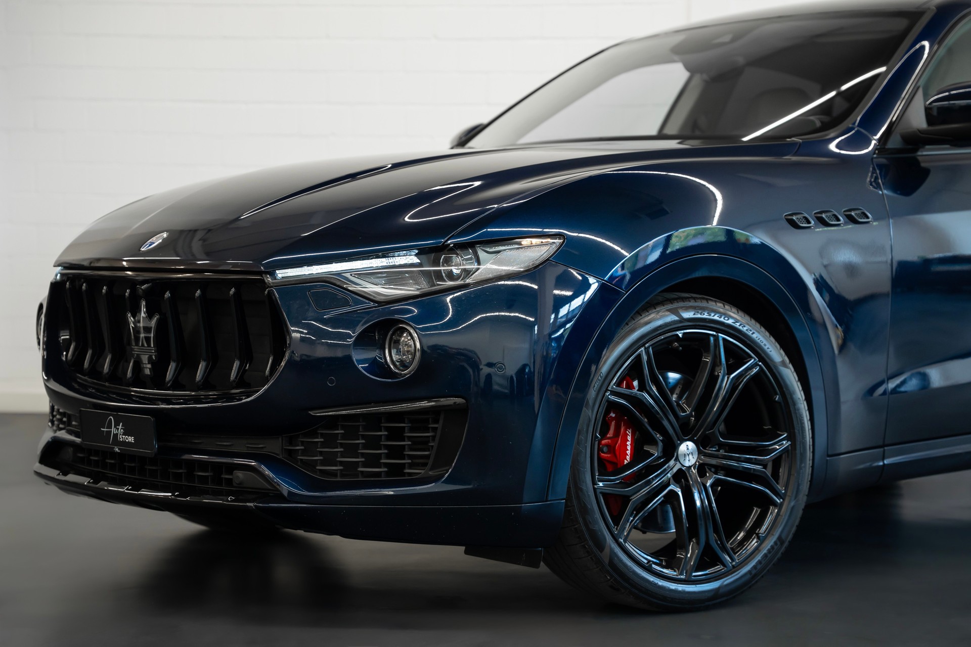 MASERATI Levante S 3.0V6 GranLusso Automatica-showroom-element-3