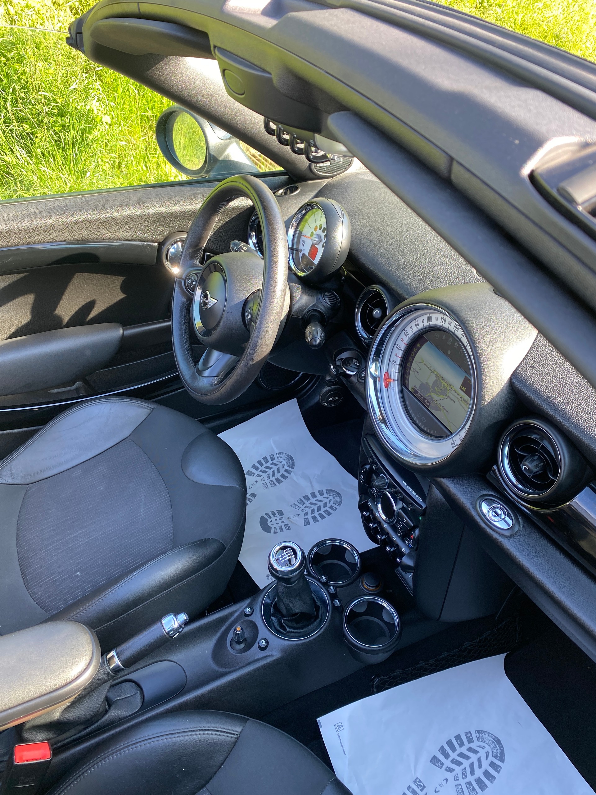 MINI Cooper Roadster-image-9