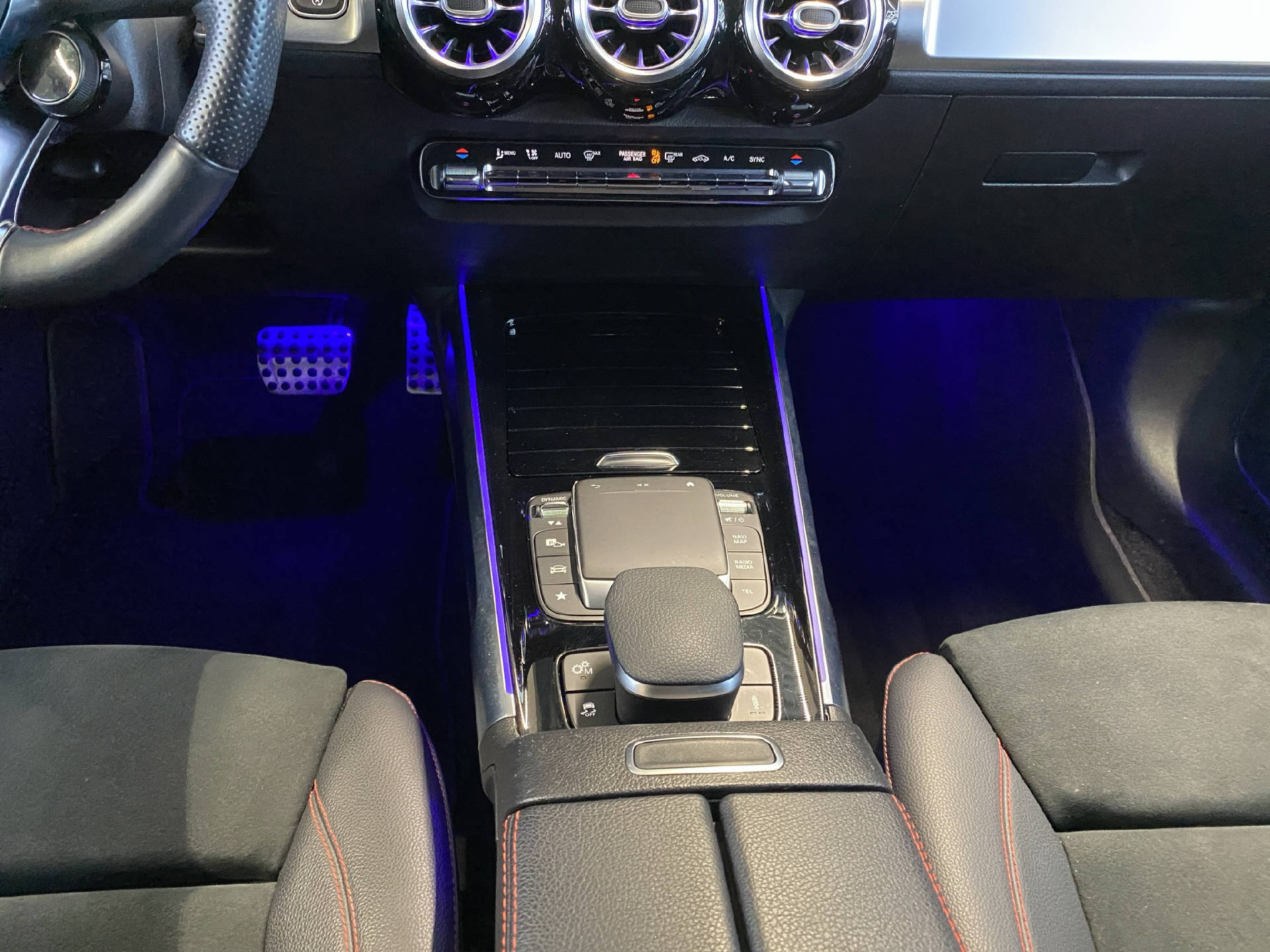 MERCEDES-BENZ GLB 35 AMG 4MATIC-image-9
