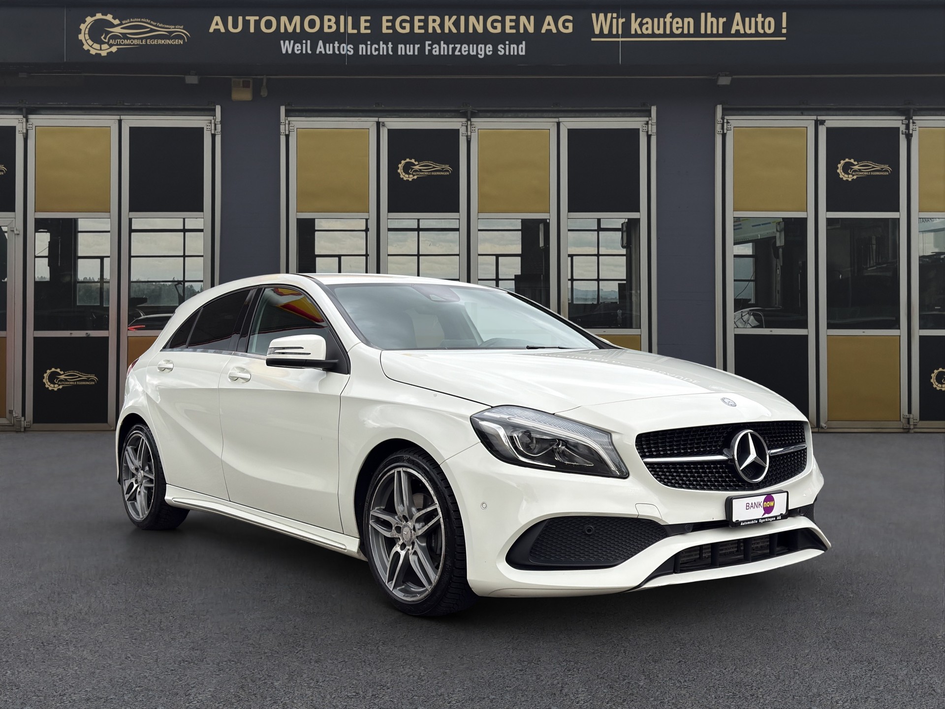 MERCEDES-BENZ A 200 AMG Line 7G-DCT-image-2