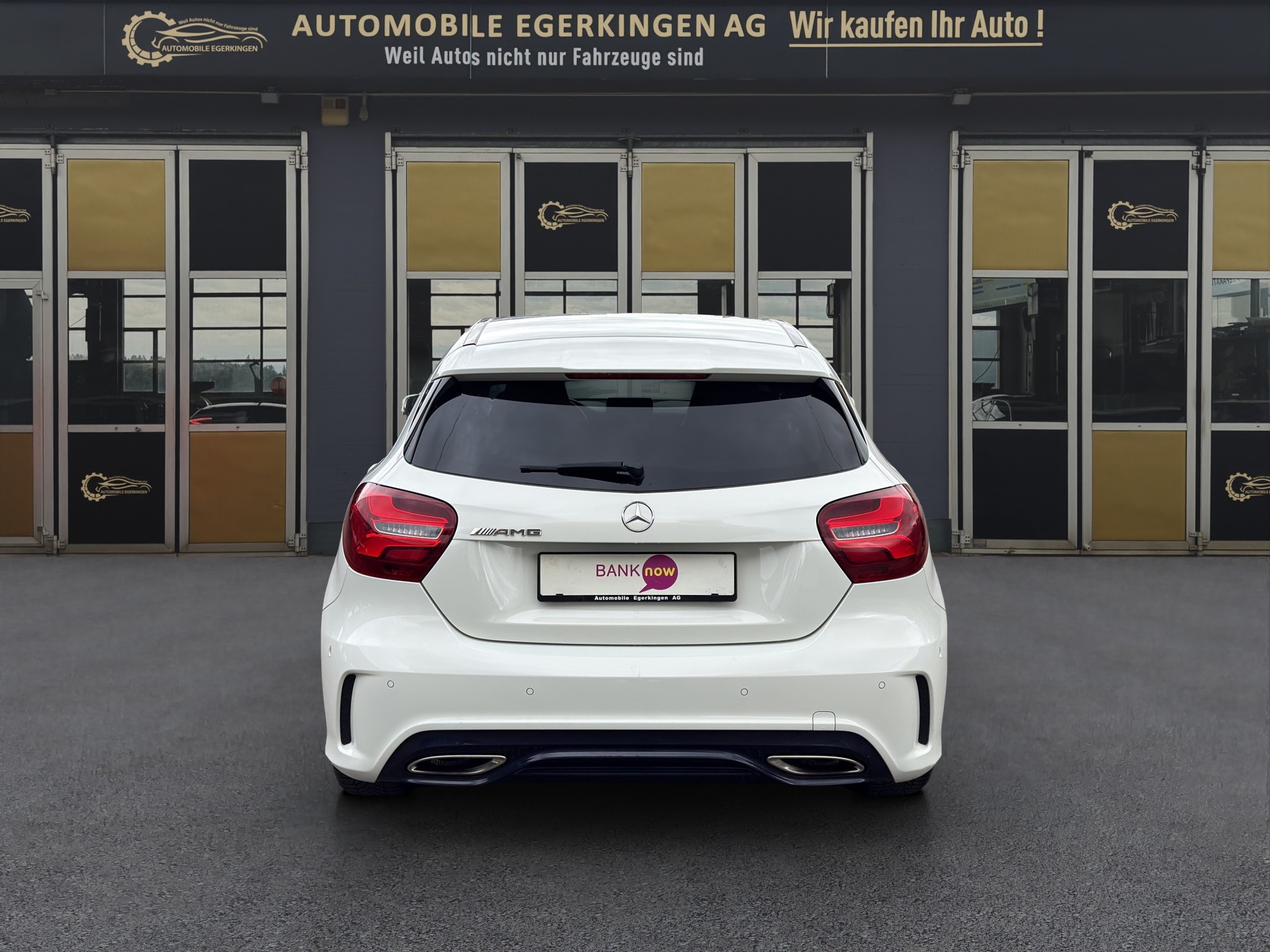 MERCEDES-BENZ A 200 AMG Line 7G-DCT-image-5