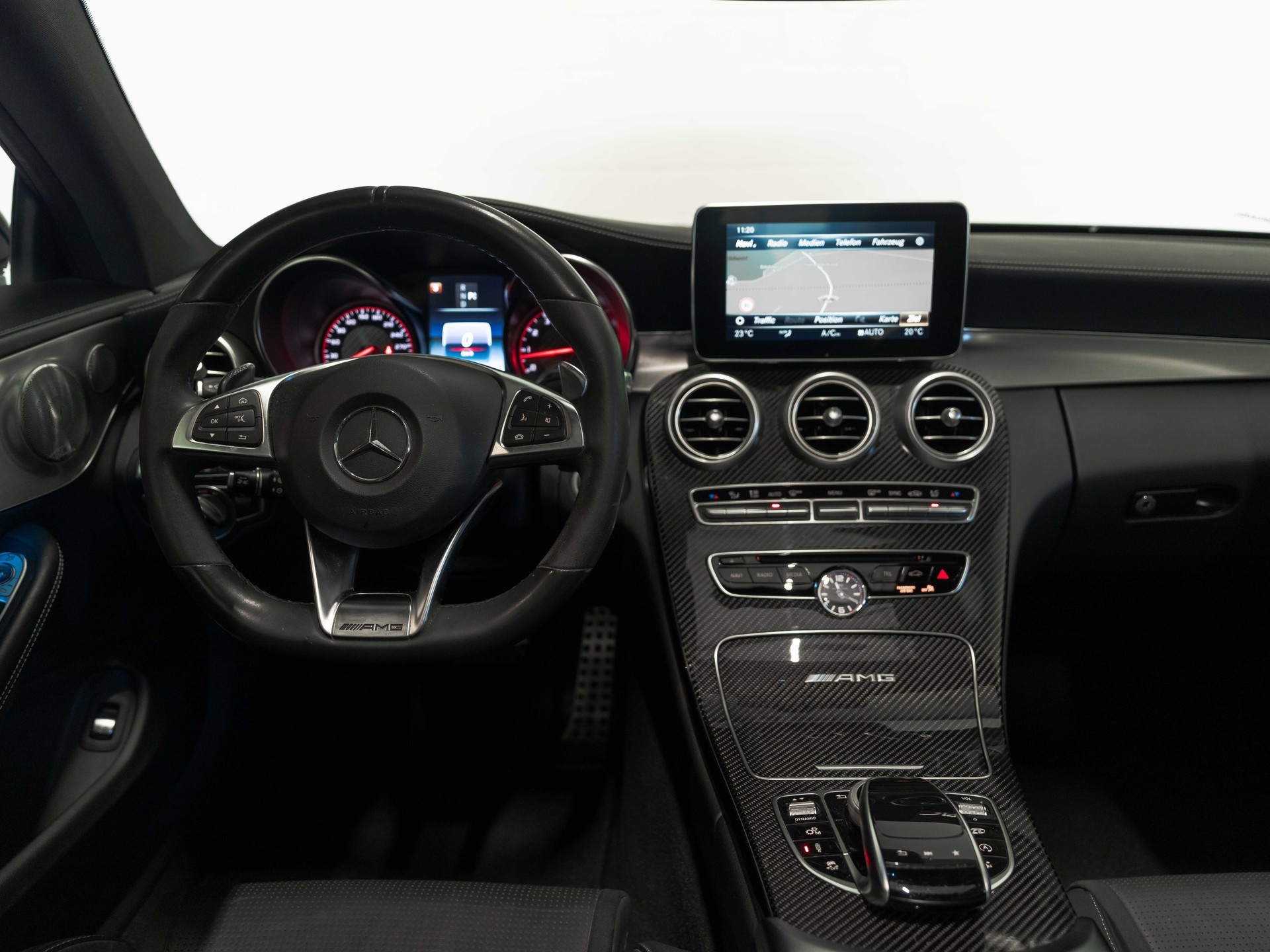 MERCEDES-BENZ C 63 S AMG Speedshift-image-22