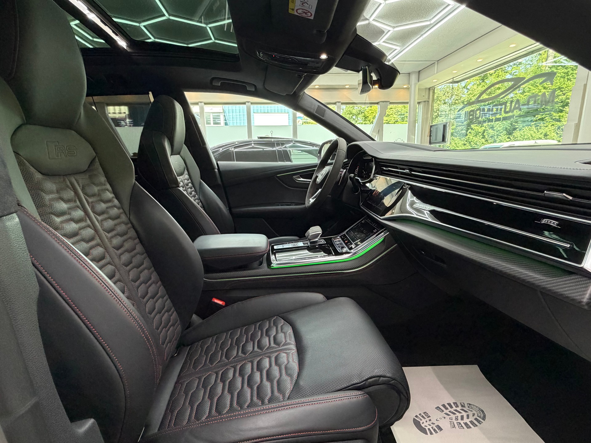 AUDI RS Q8 4.0 V8 TFSI quattro T-Tronic-image-14
