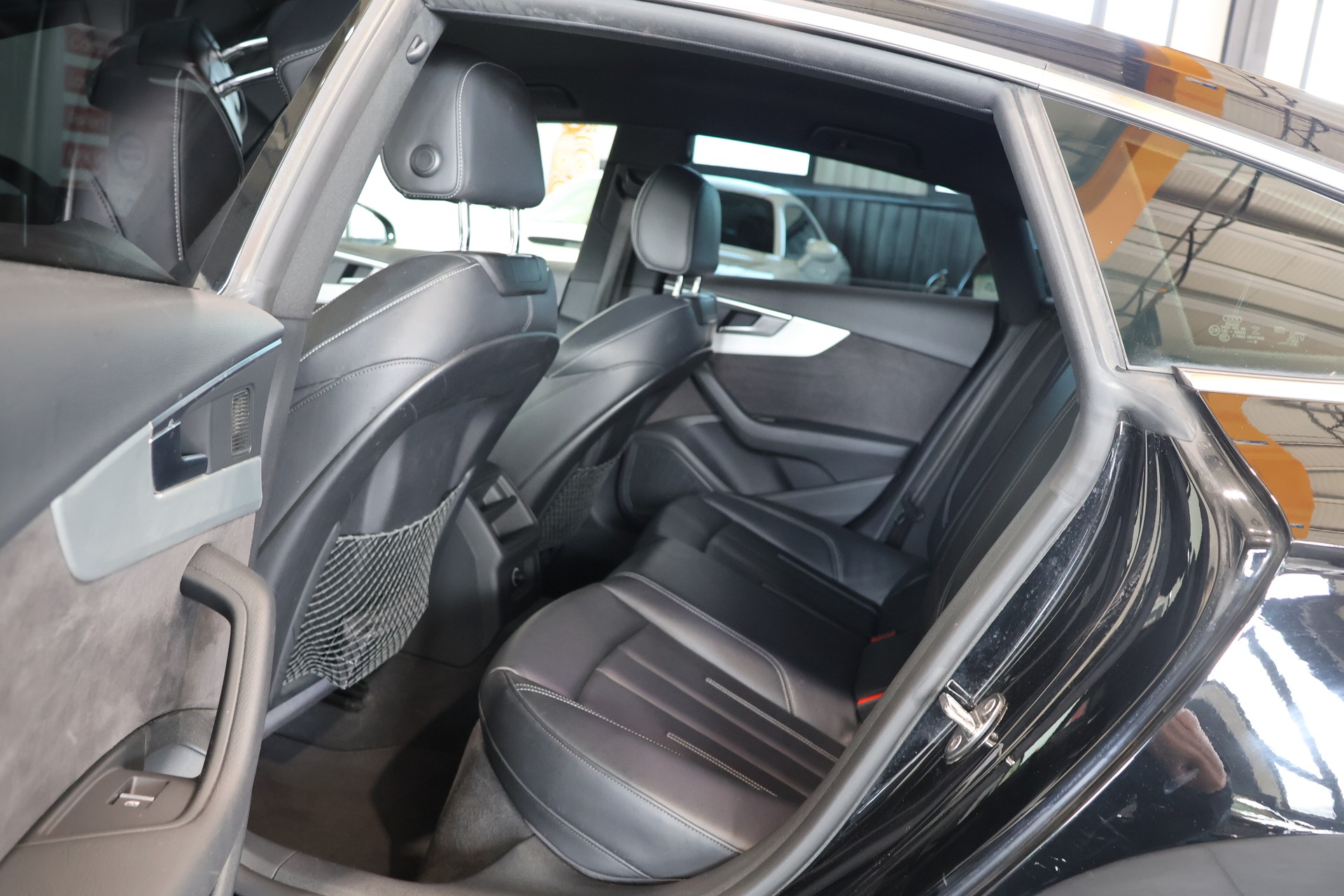 AUDI A5 Sportback 3.0 TDI quattro S-Line-image-14