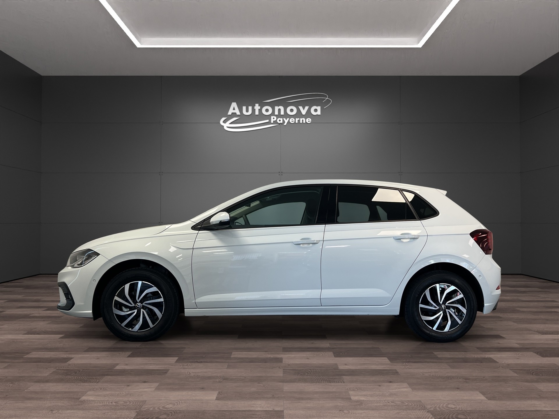 VW Polo 1.0 TSI Life DSG-image-2