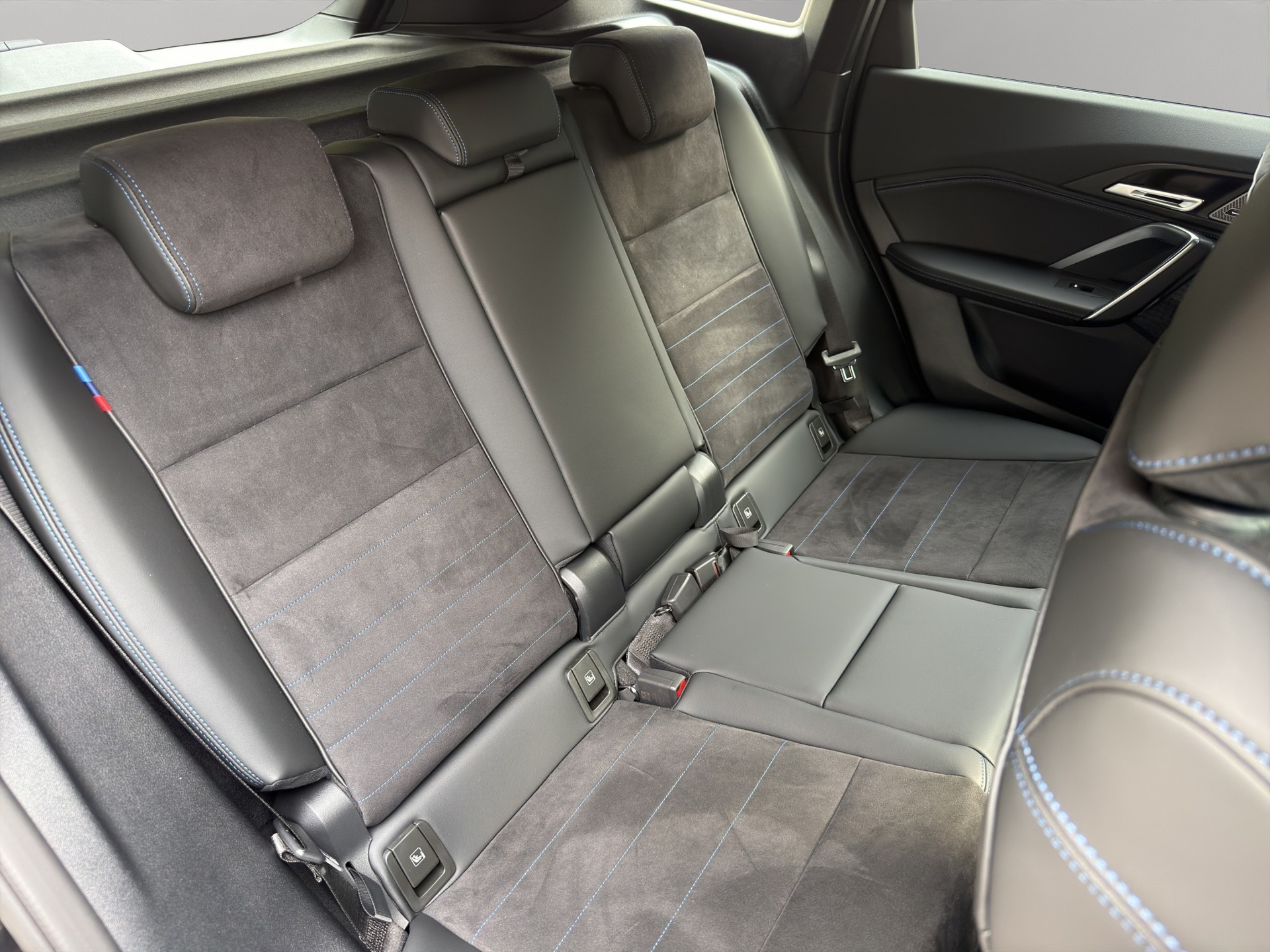 BMW iX1 xDrive 30 M Sport-image-20