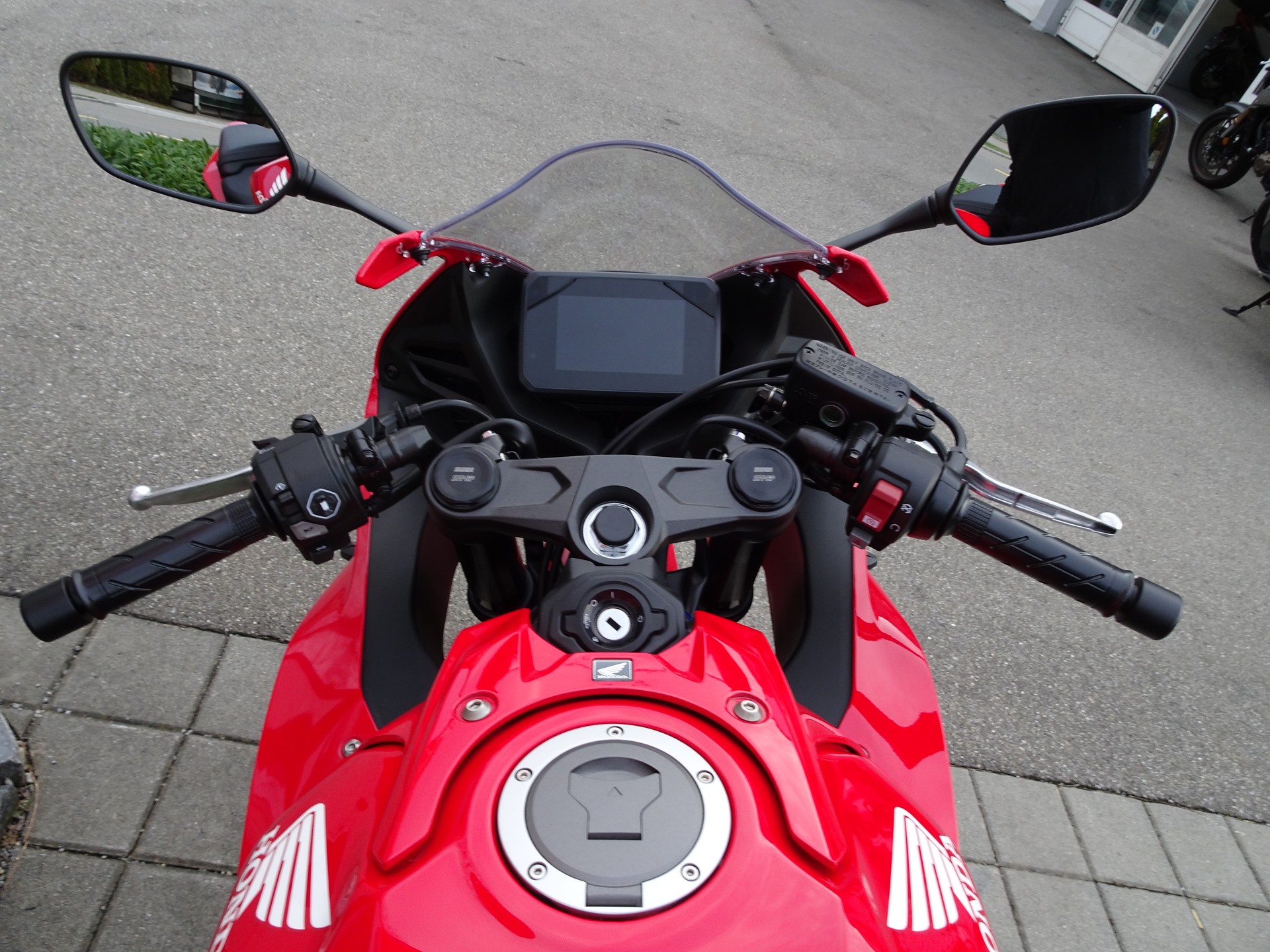 HONDA CBR 650 R E-Clutch-showroom-element-1