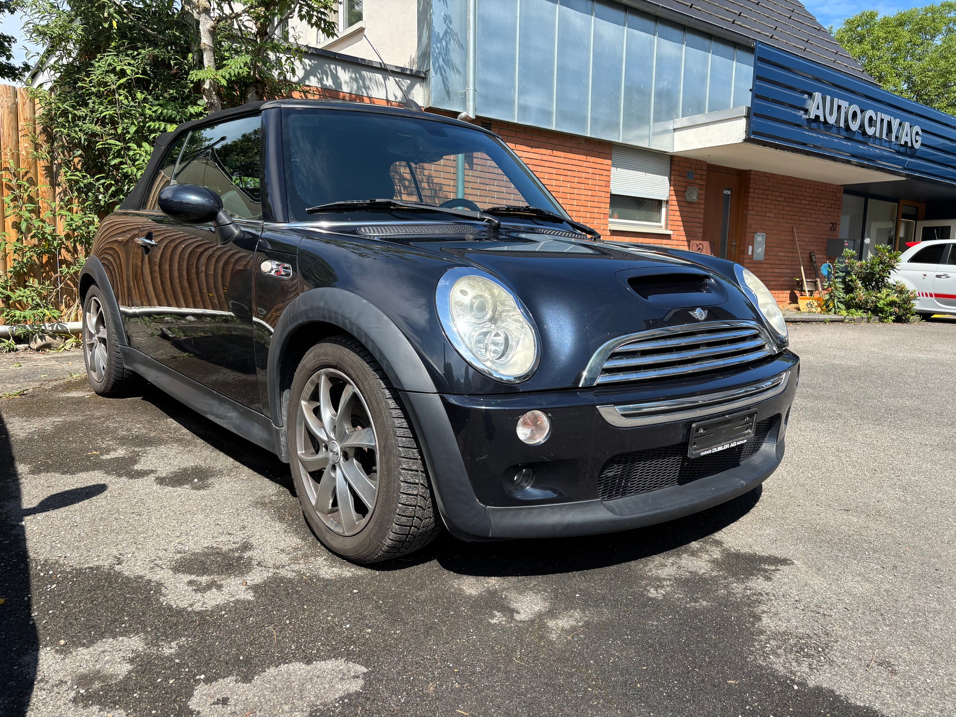MINI Cooper S Cabriolet-image-2