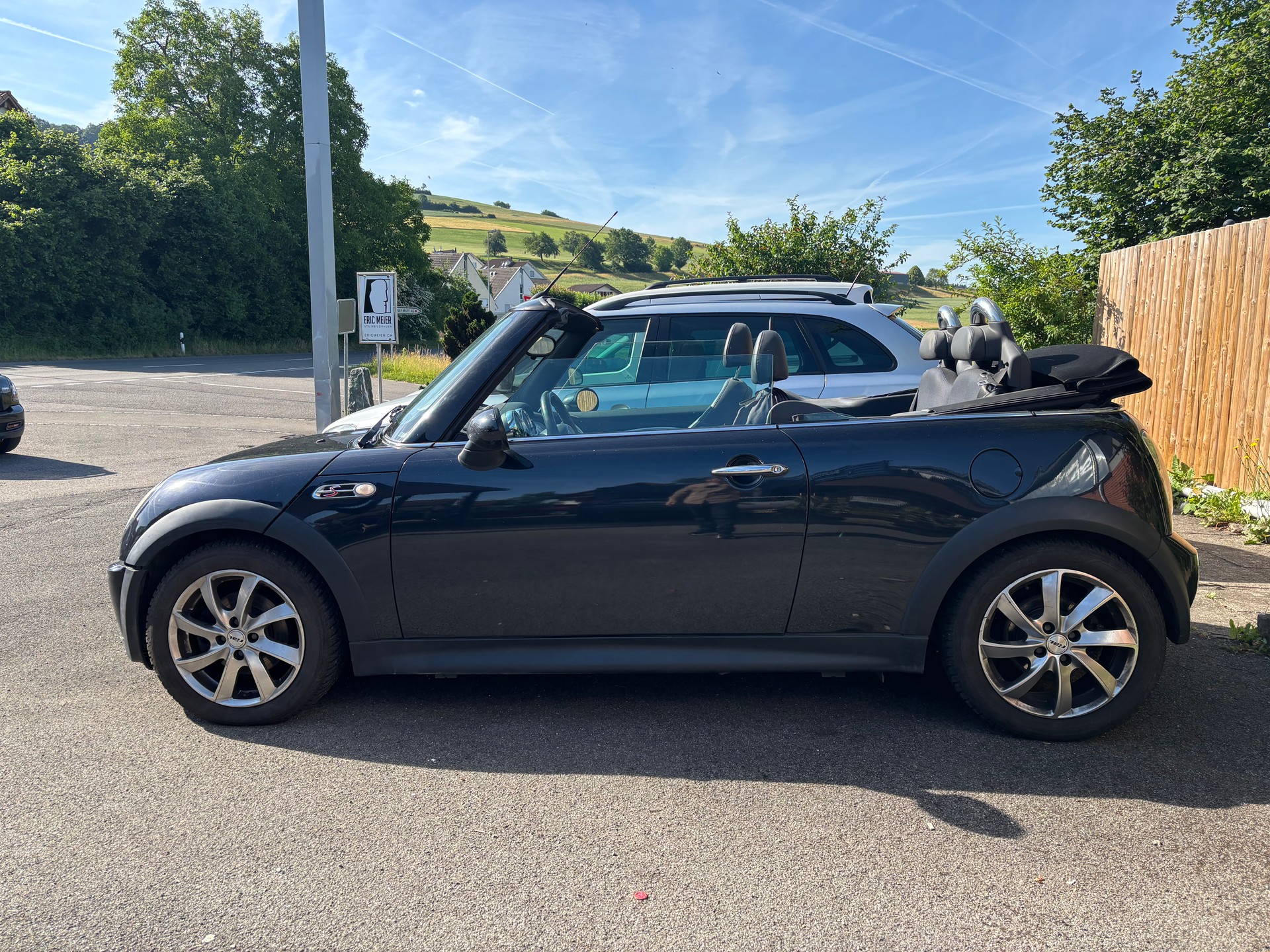 MINI Cooper S Cabriolet-image-2
