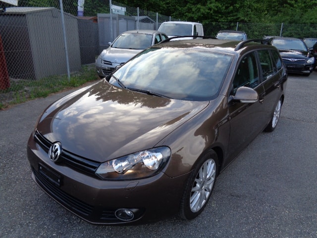 VW Golf Variant 1.6 TDI Team 4Motion-image-3