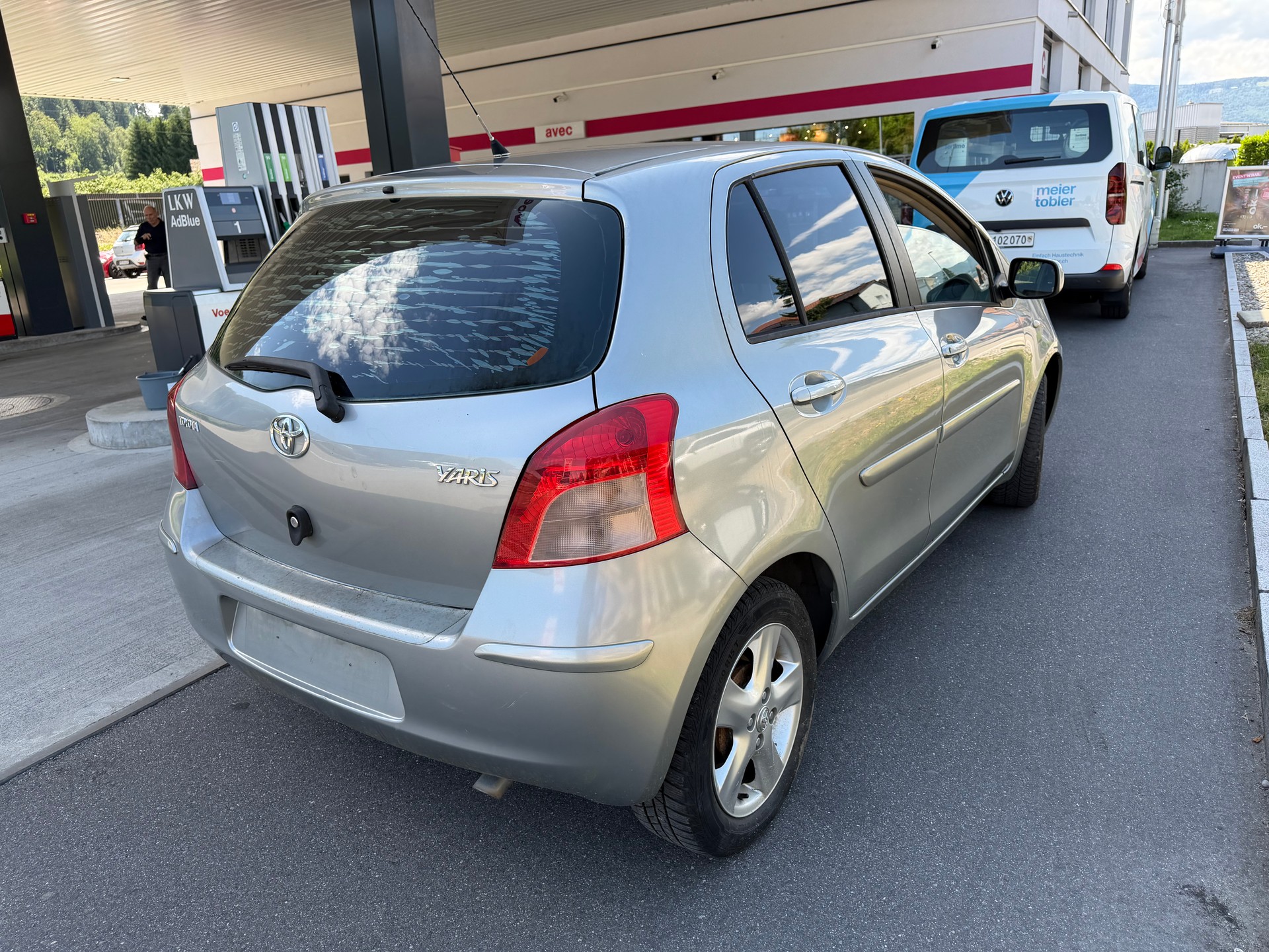 TOYOTA Yaris 1.3 Linea Luna-image-2