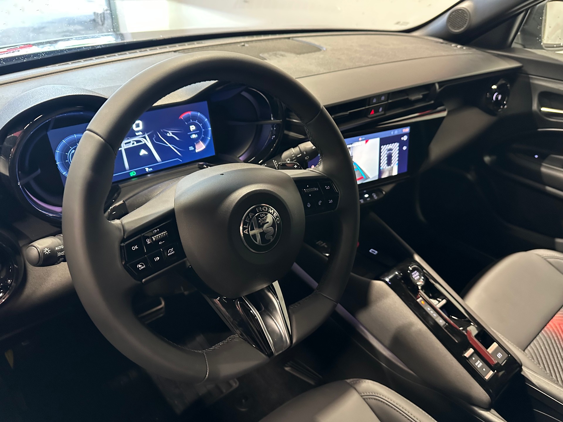 ALFA ROMEO Junior 1.2 48V Hybrid Q4-image-9