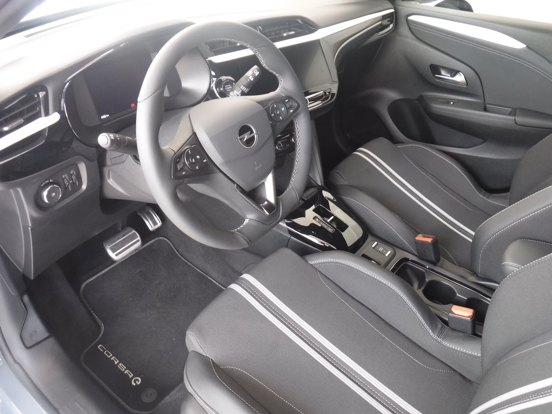 OPEL Corsa e- 50kWh GS-image-3