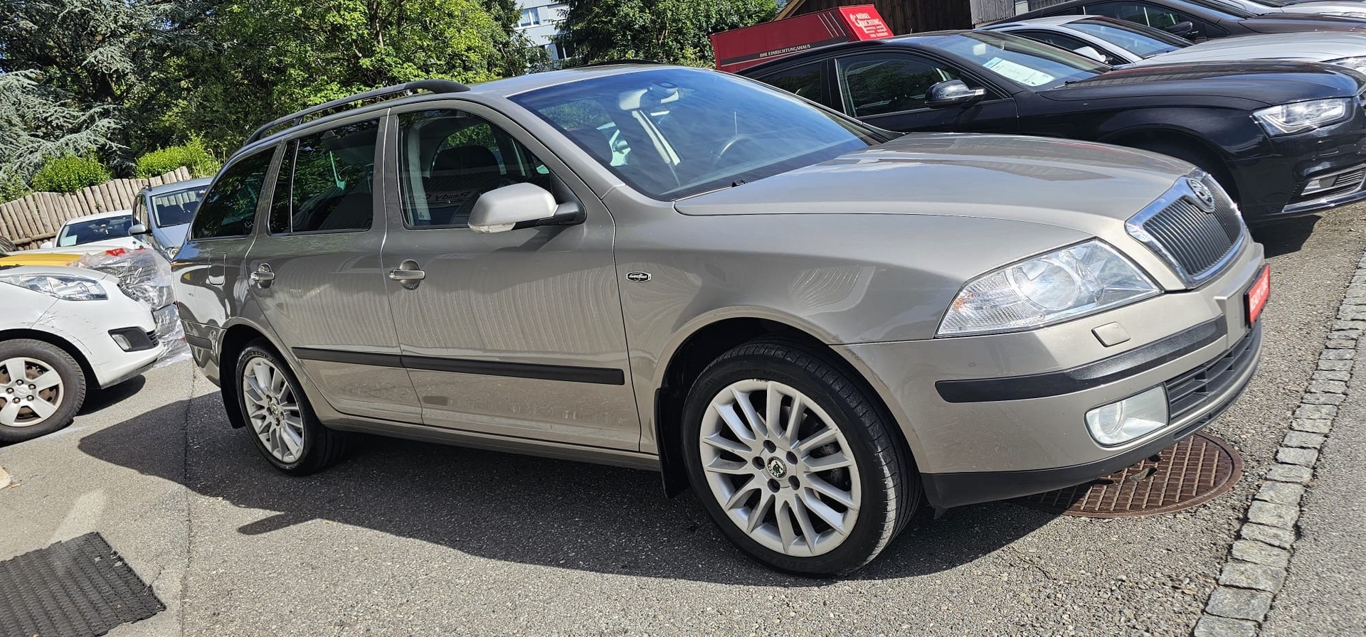 SKODA Octavia 2.0 TDI Ambiente-image-1