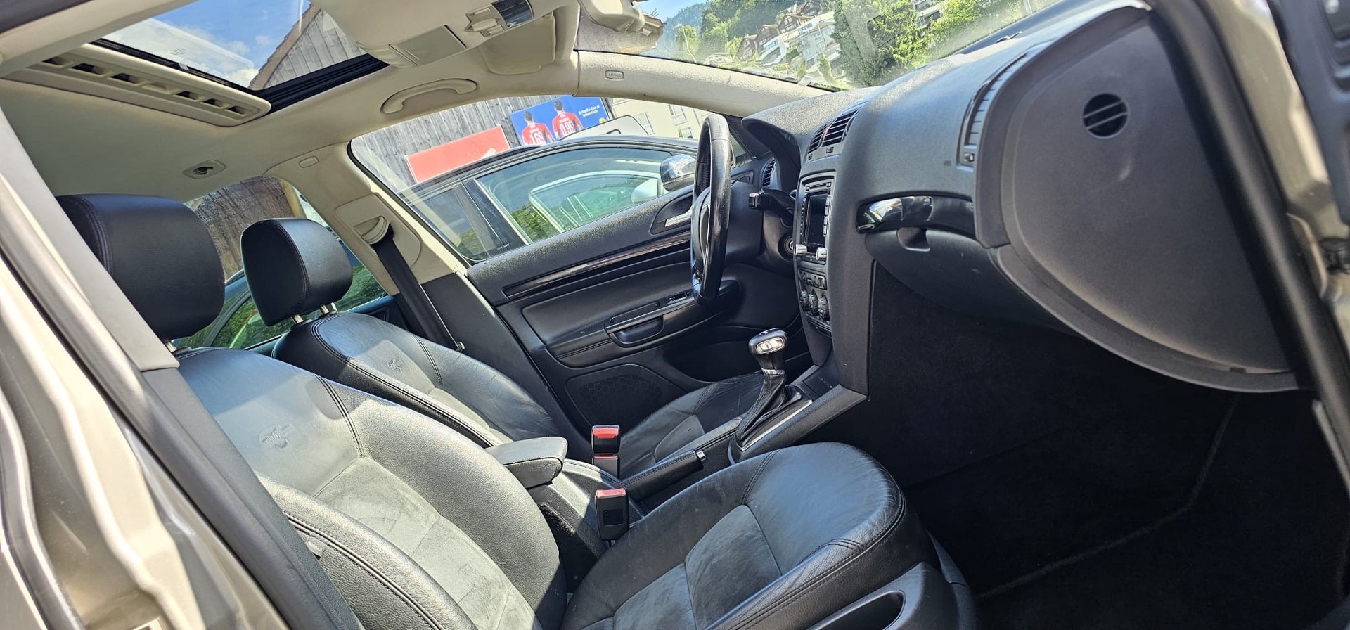 SKODA Octavia 2.0 TDI Ambiente-image-11