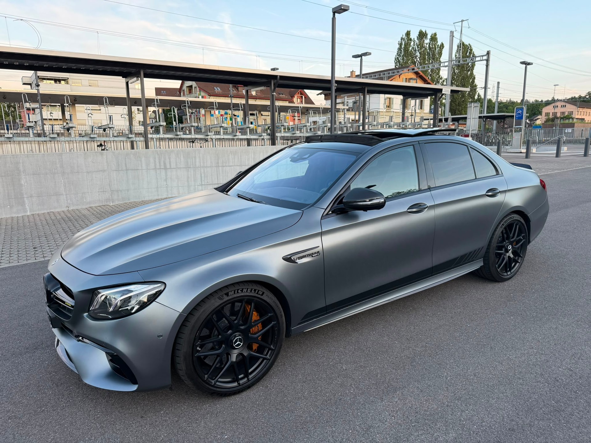 MERCEDES-BENZ E 63 AMG S Edition 1 4Matic Speedshift MCT-image-1