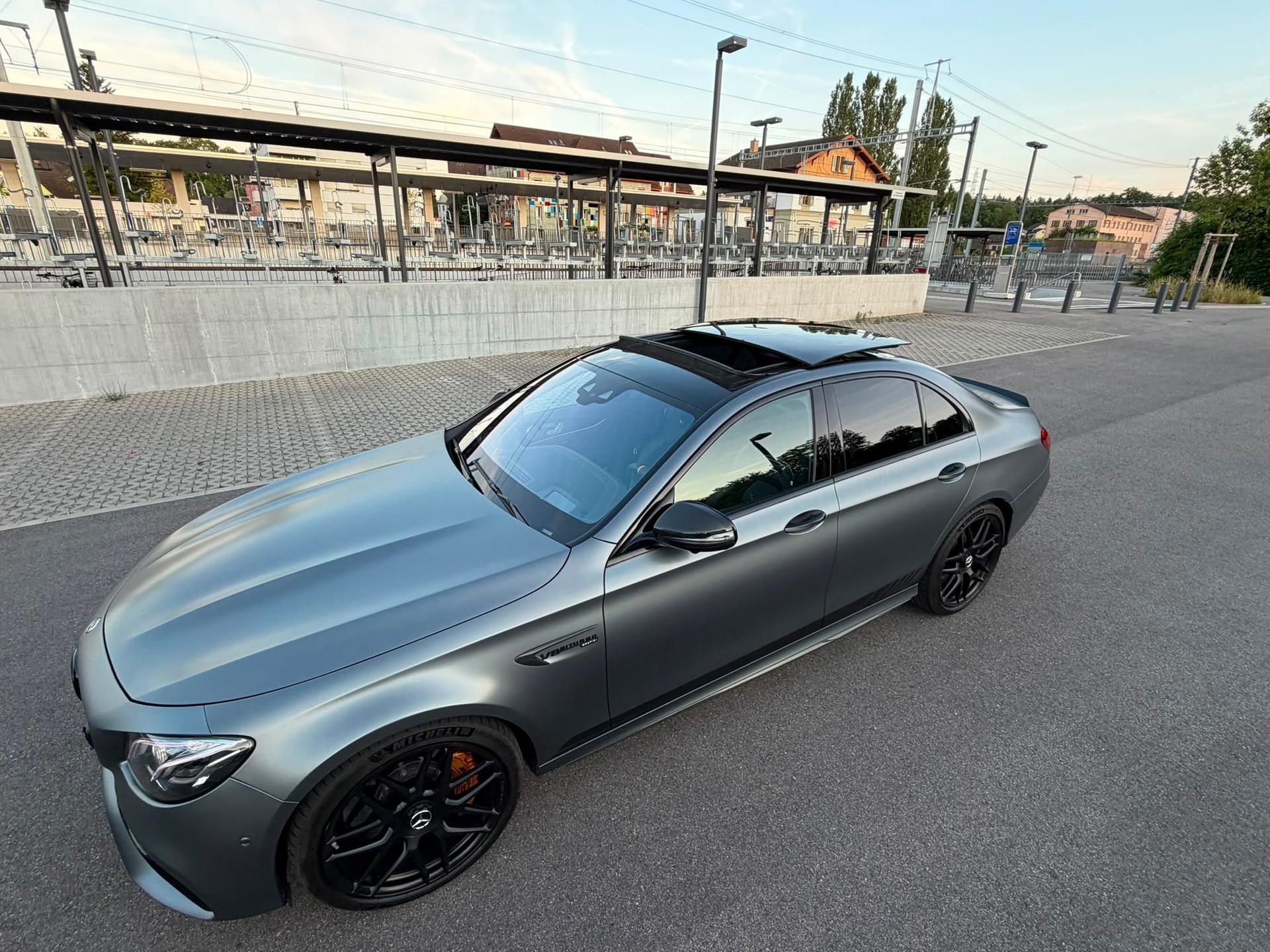 MERCEDES-BENZ E 63 AMG S Edition 1 4Matic Speedshift MCT-image-5