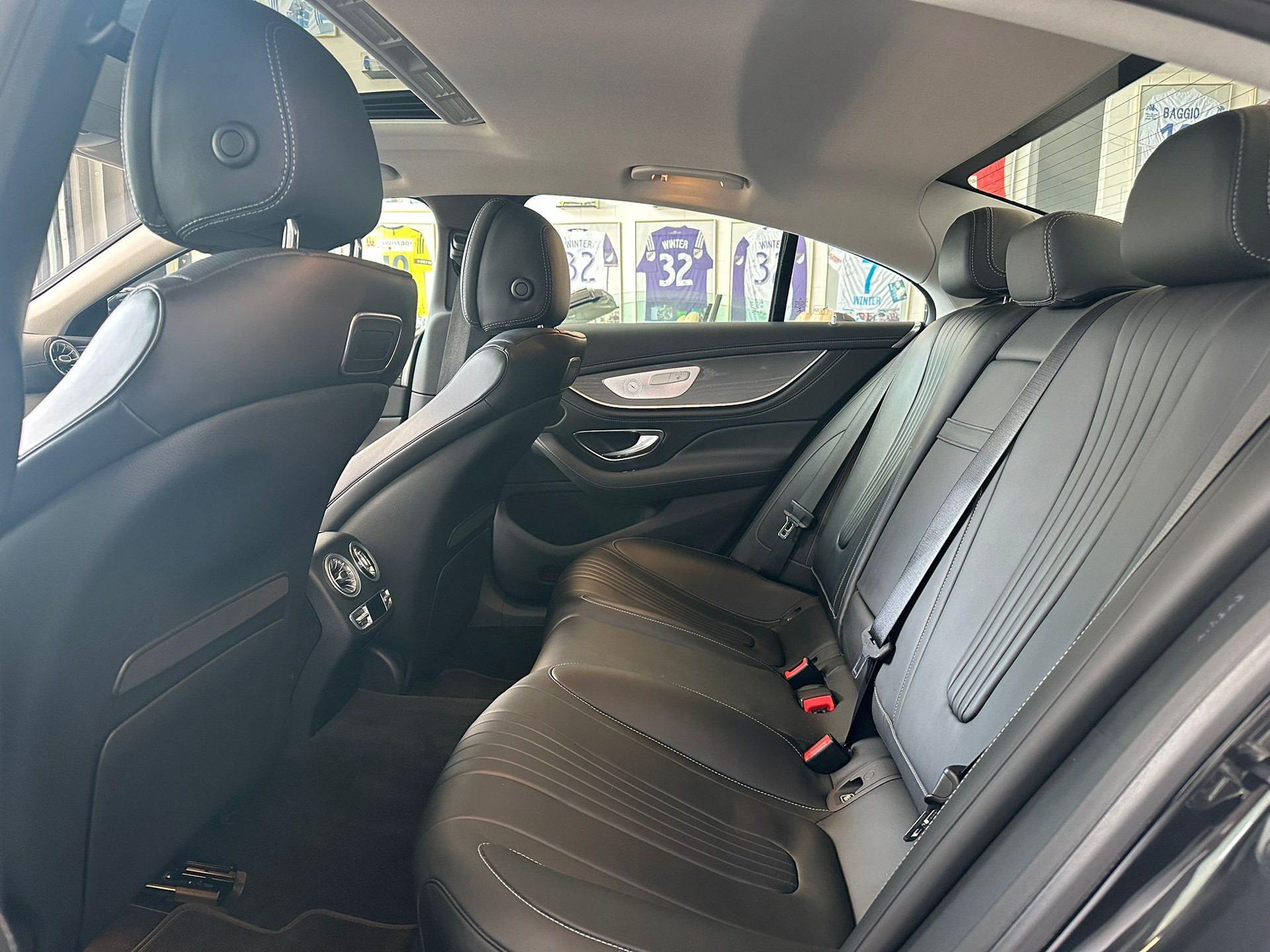 MERCEDES-BENZ CLS 450 4Matic AMG Line 9G-Tronic-image-7