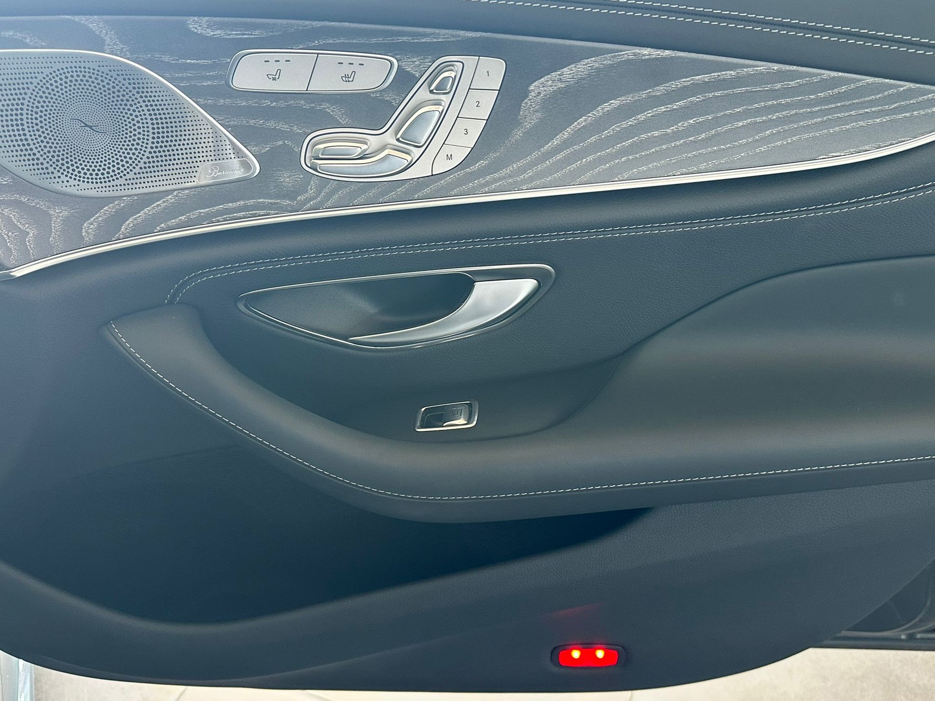 MERCEDES-BENZ CLS 450 4Matic AMG Line 9G-Tronic-image-21