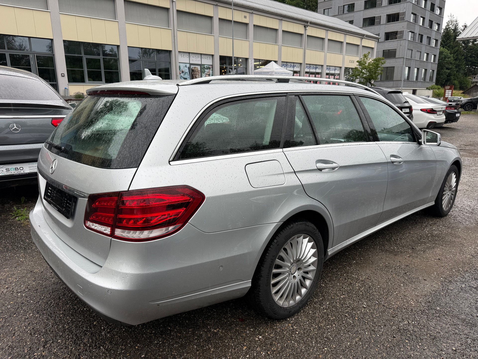 MERCEDES-BENZ E 250 CDI 4Matic 7G-Tronic-image-6
