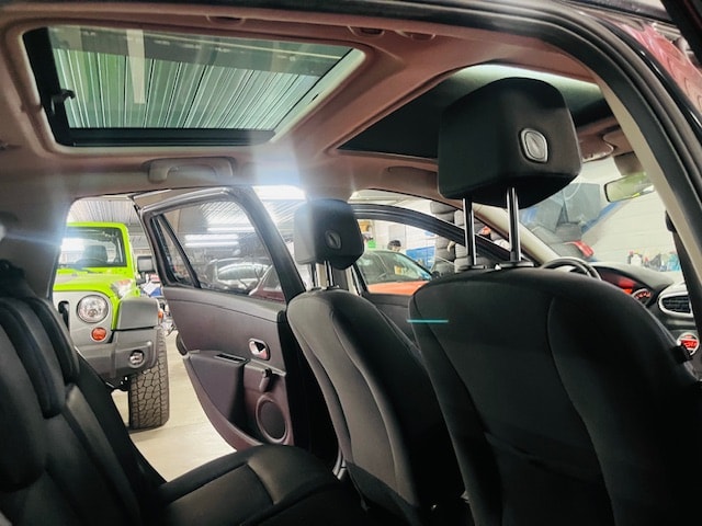 RENAULT Clio Grandtour 1.6 16V Dynamique Automatic-image-7